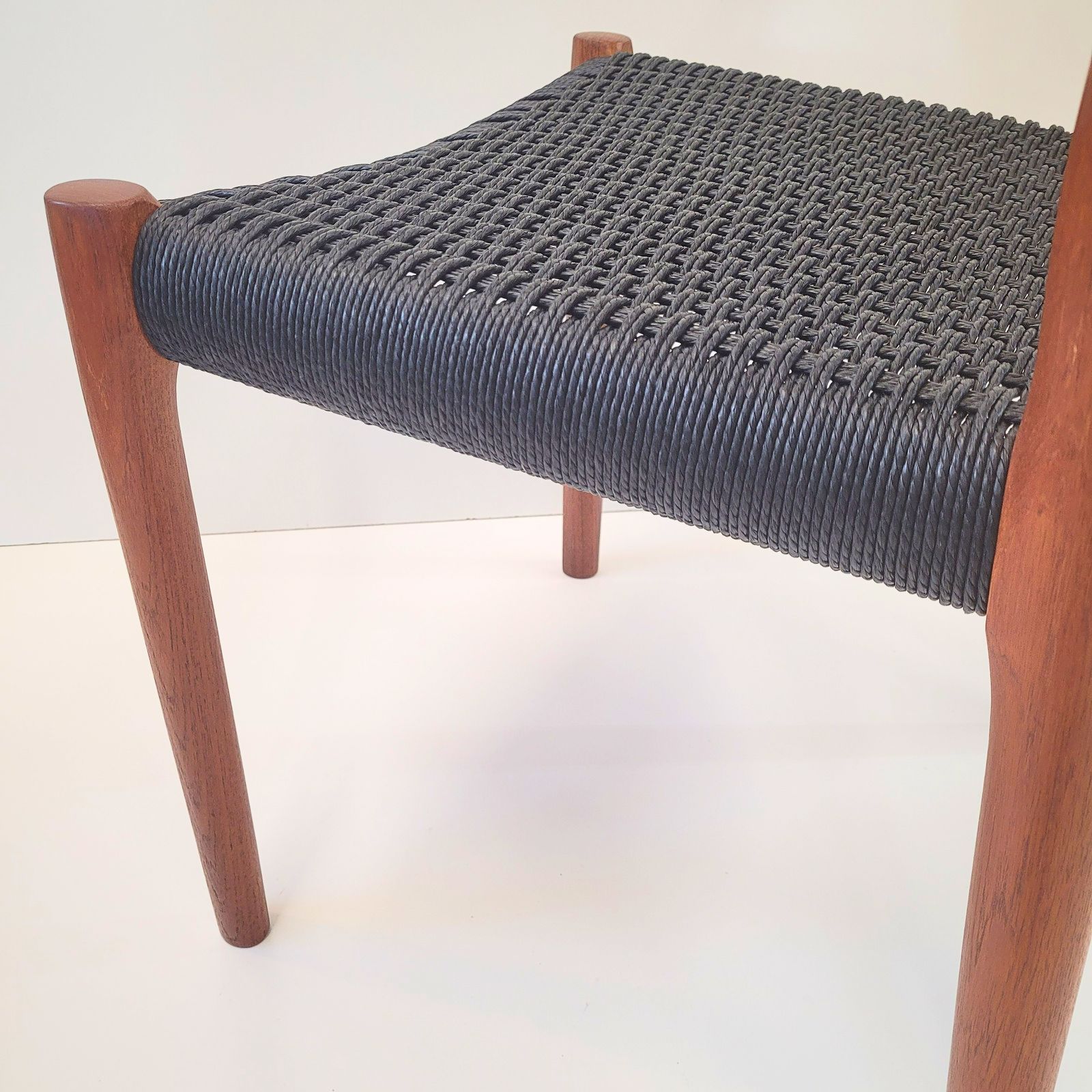 Niels Otto Møller #85 Teak Chair Black Paper Cord Seat photo vinterior