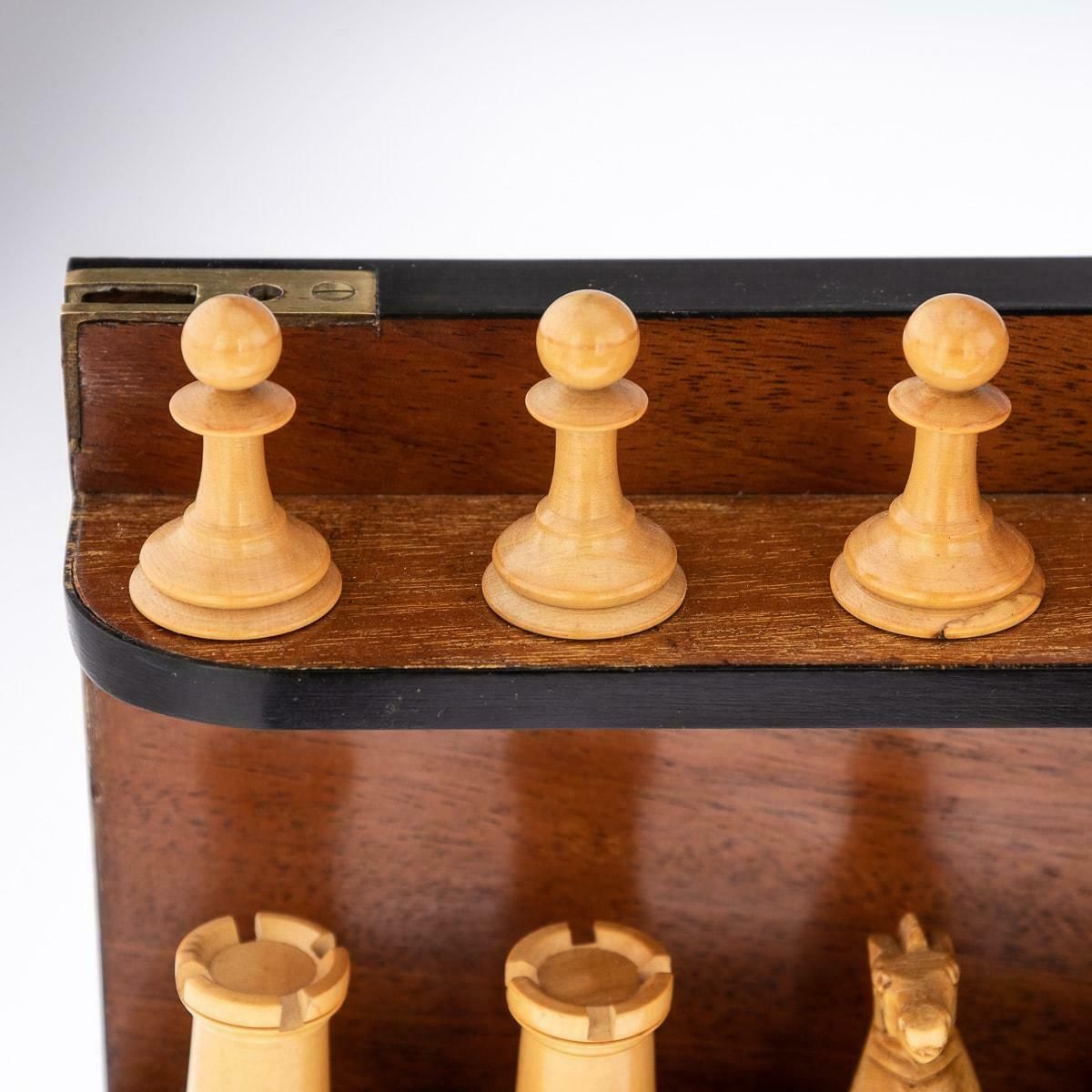 photo vinterior 19th Century Victorian Walnut Games Compendium, Cards & Board Games, C.1890