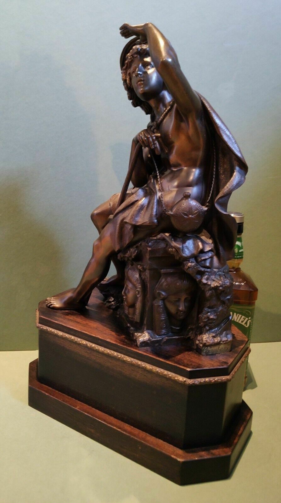 photo vintage Large Fine Quality Antique Bronze Sculpture Pilgrim Or Shepherd Neo Classical