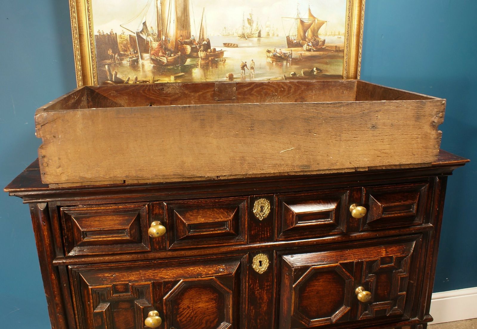photo furniture 17th Century Moulded Chest Of Drawers
