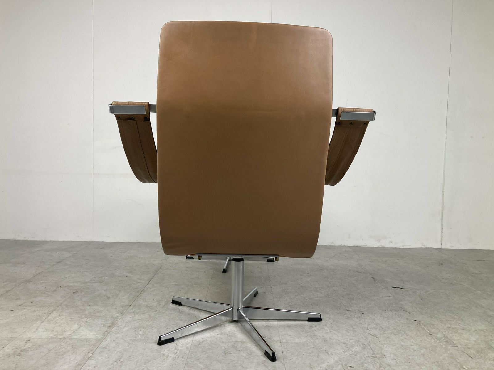 Mid Century Lounge Chair By Geoffrey Harcourt, 1960s photo vinterior