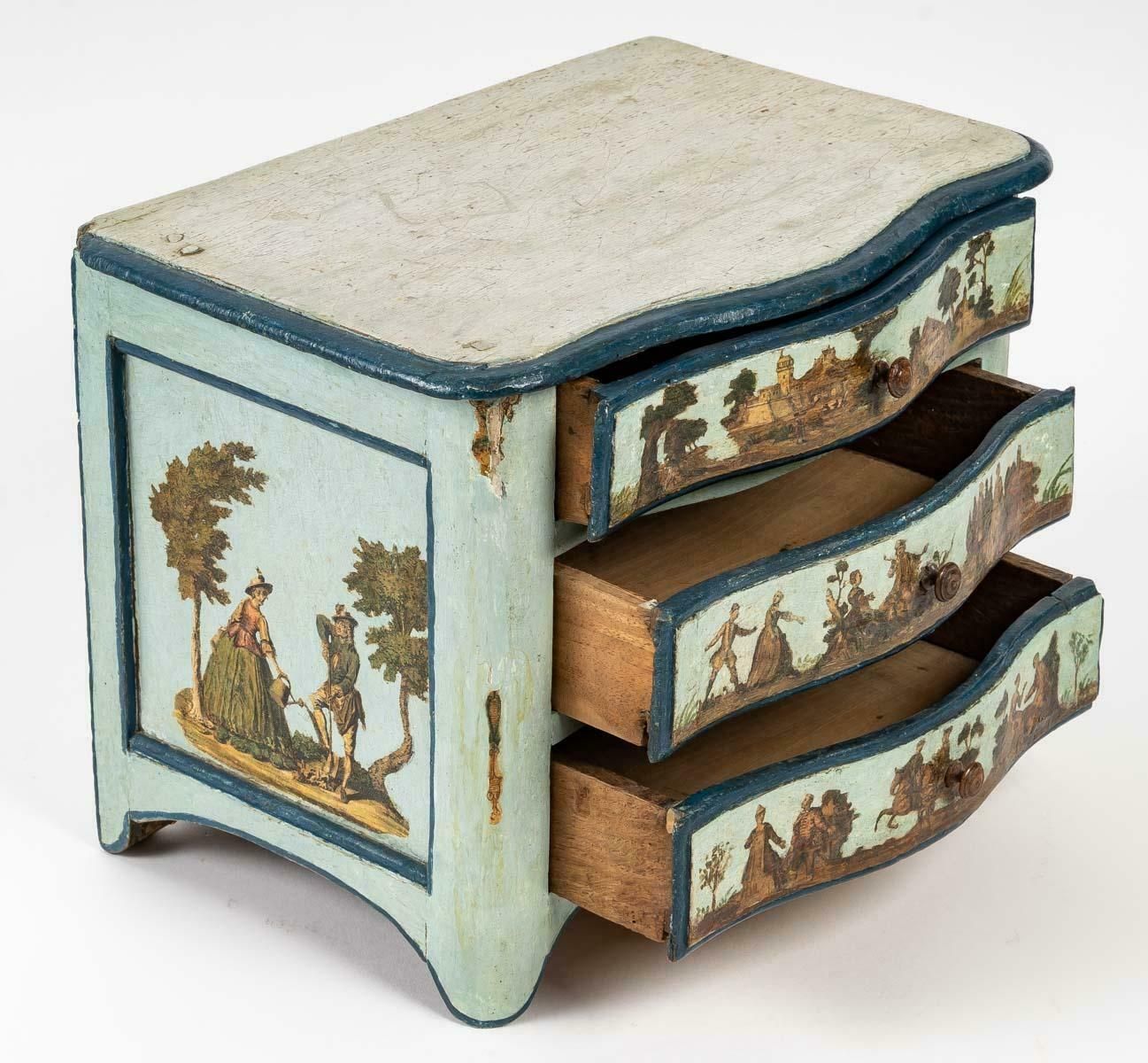 Chest Of Drawers From The End Of The 18th Century photo 2565.56