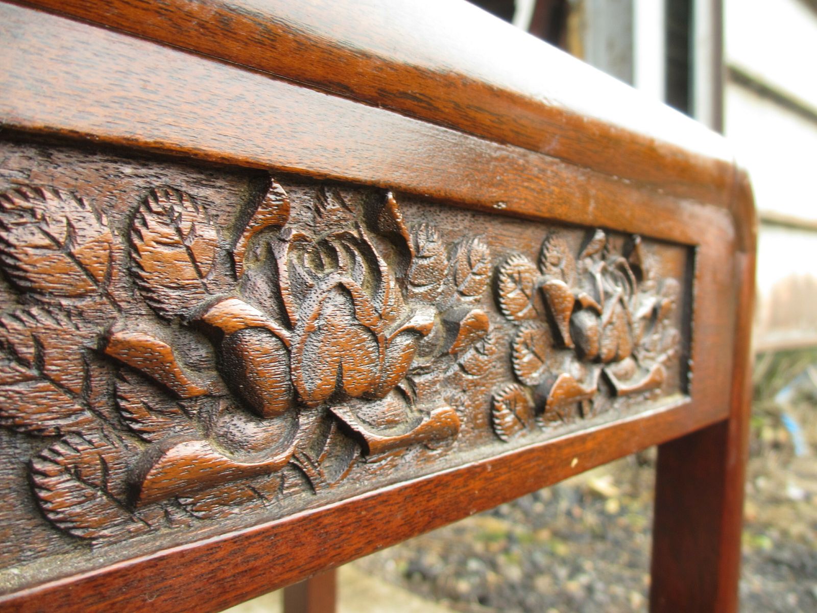 photo furniture Nest Of Four Carved Rosewood  Sidetables