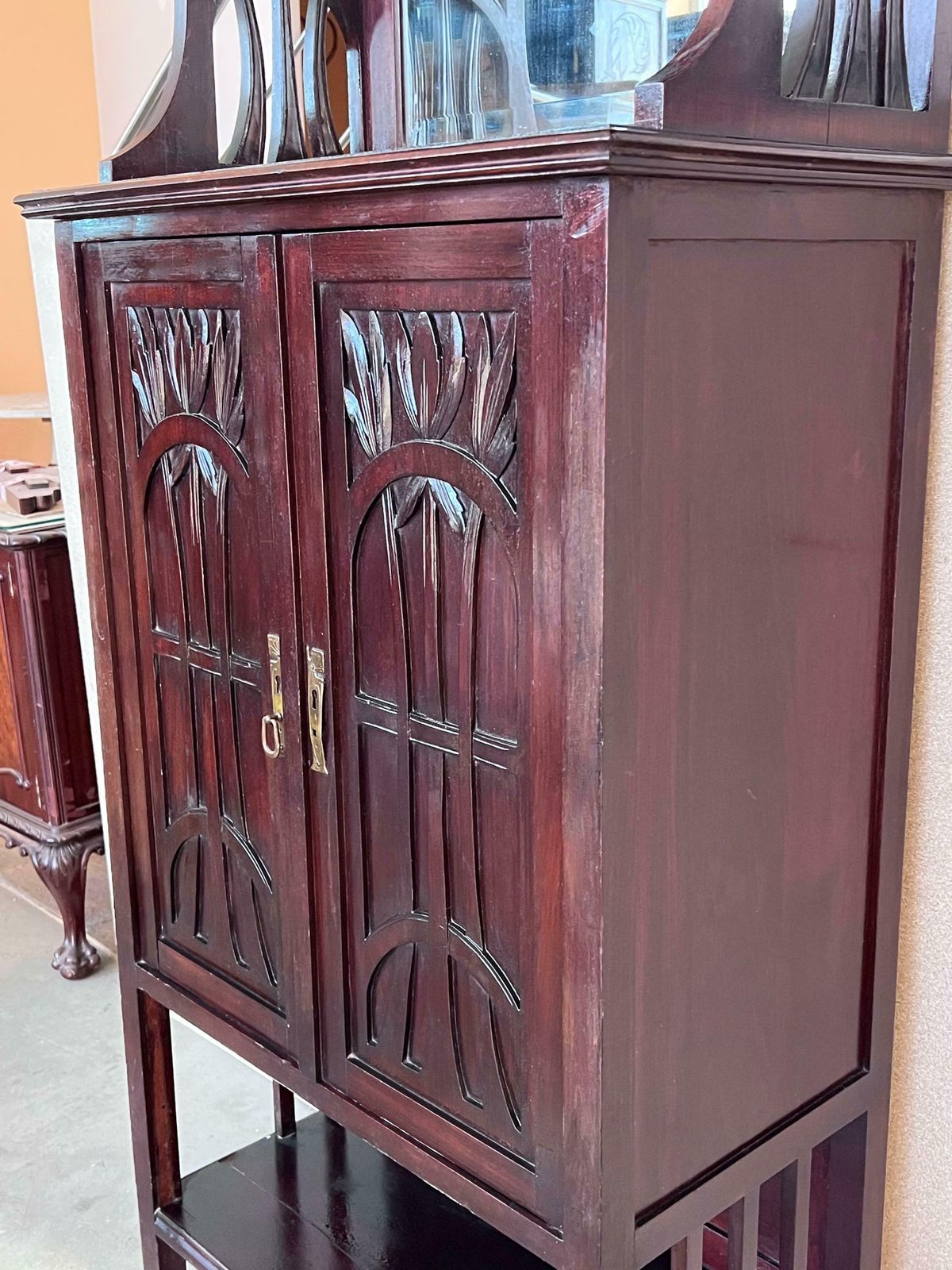 Cabinet Art Nouveau français en noyer, fin du XIXe siècle photo vinterior