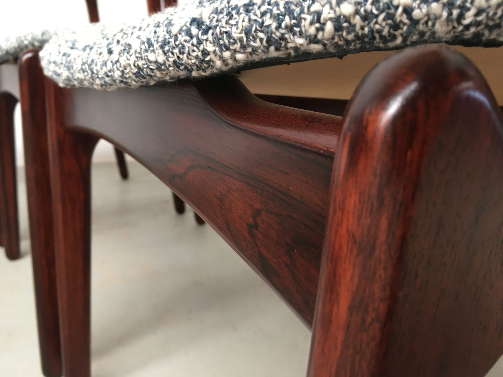 photo vintage Erik Buch Set Of Ten Fully Restored Rosewood Dining Chairs Inc Custom Upholstery 1960's