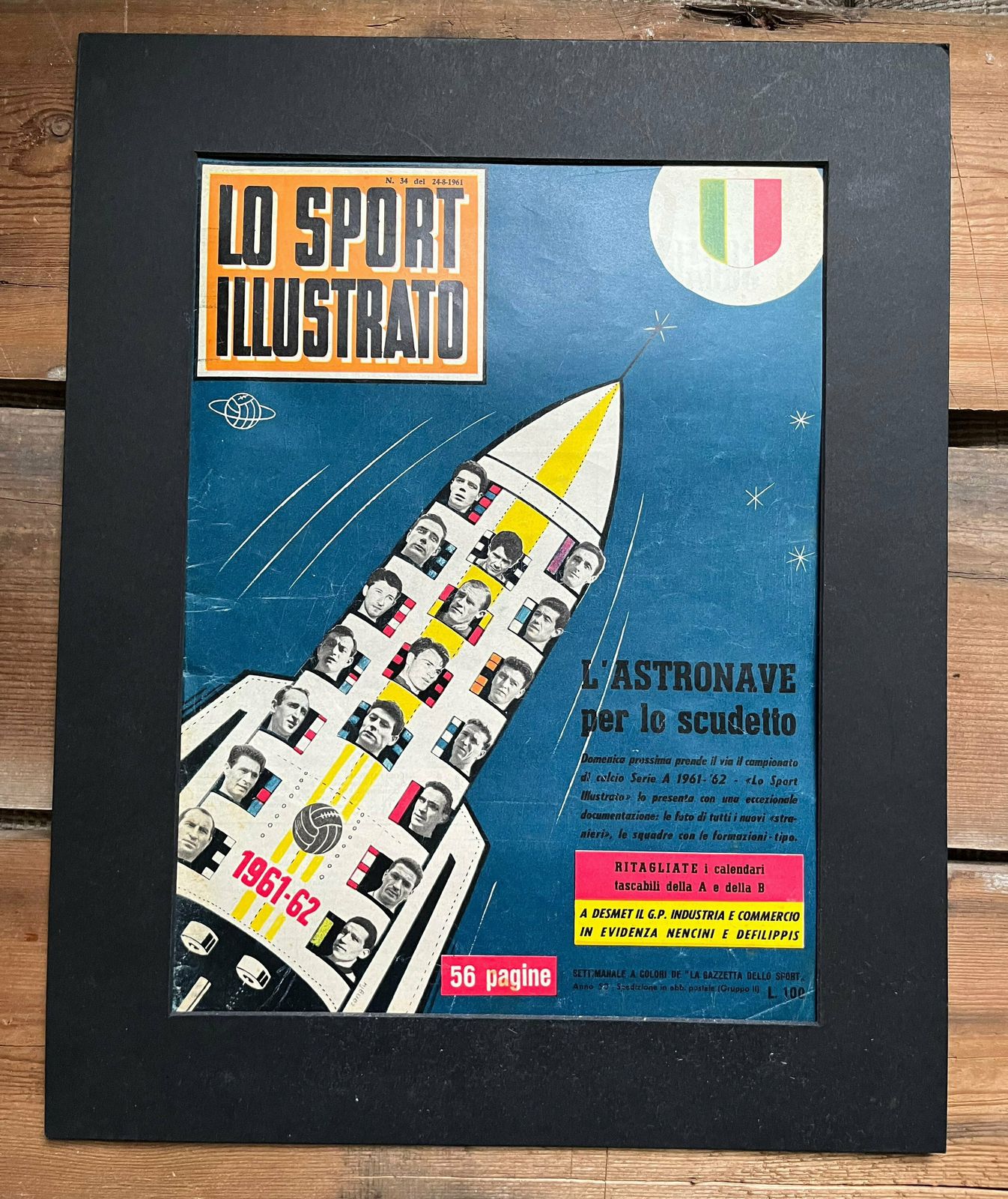 Lo Sport Italian Football Original Vintage Magazine Cover Print 1961 photo for sale