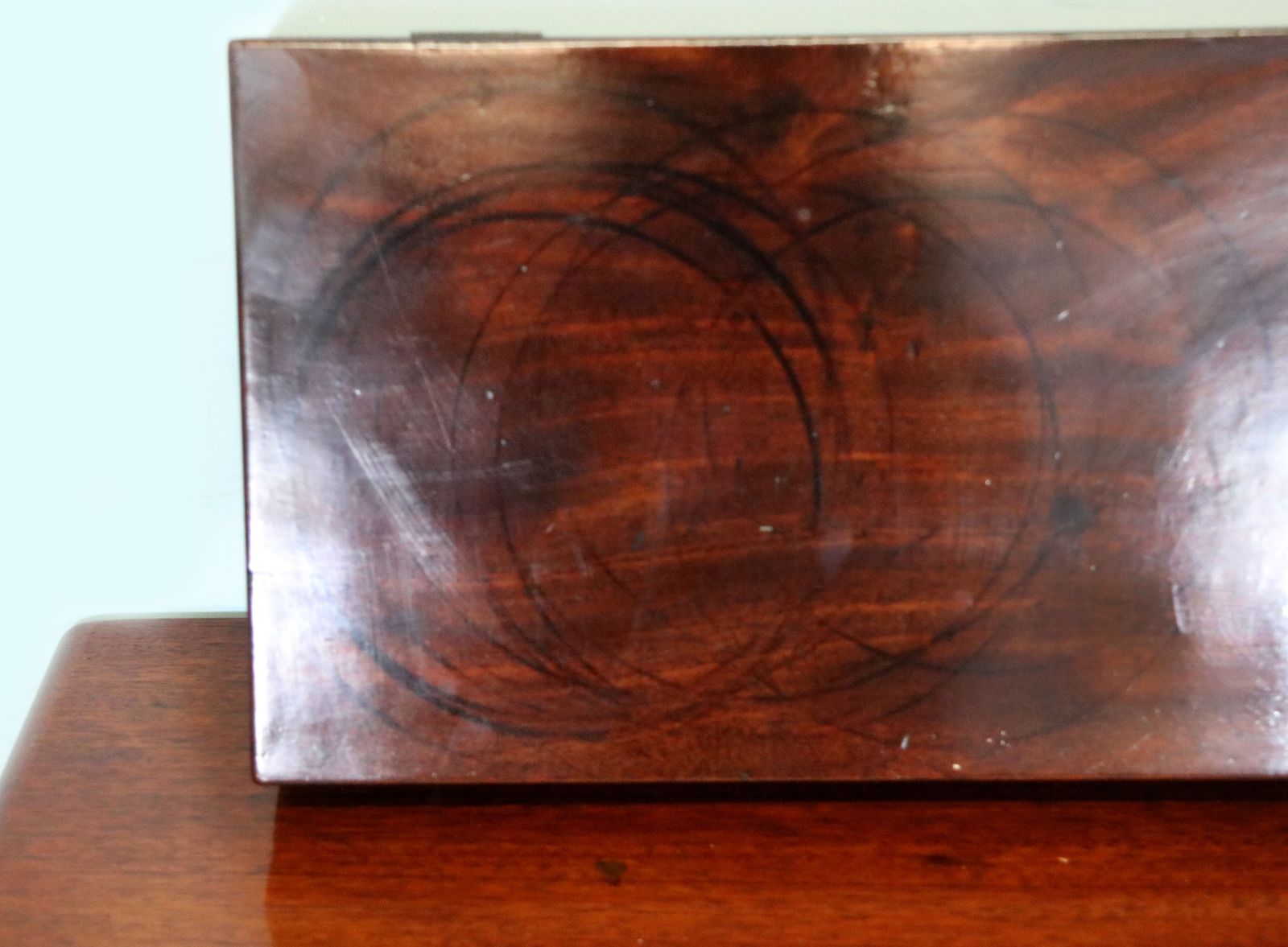 photo furniture Lovely Mahogany Gun Case Bears The Label Williams & Powell Of Liverpool.