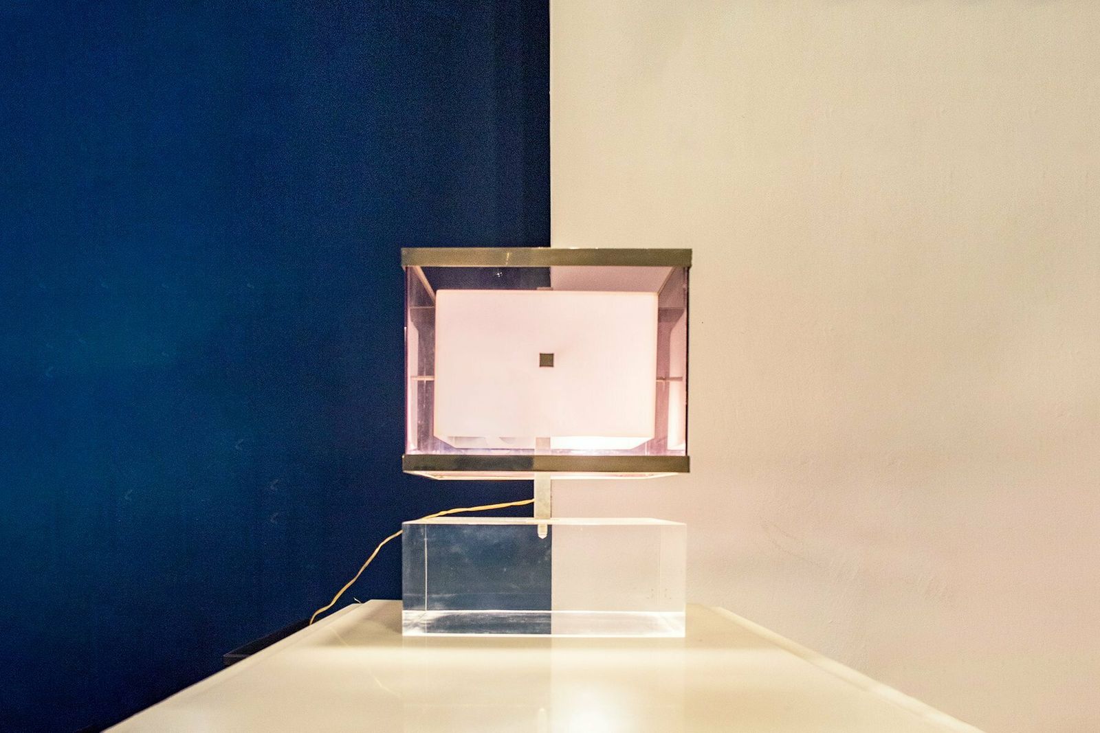 Italiaanse Lamp Van Acrylglas En Messing, Nd, Ca. Jaren 1970