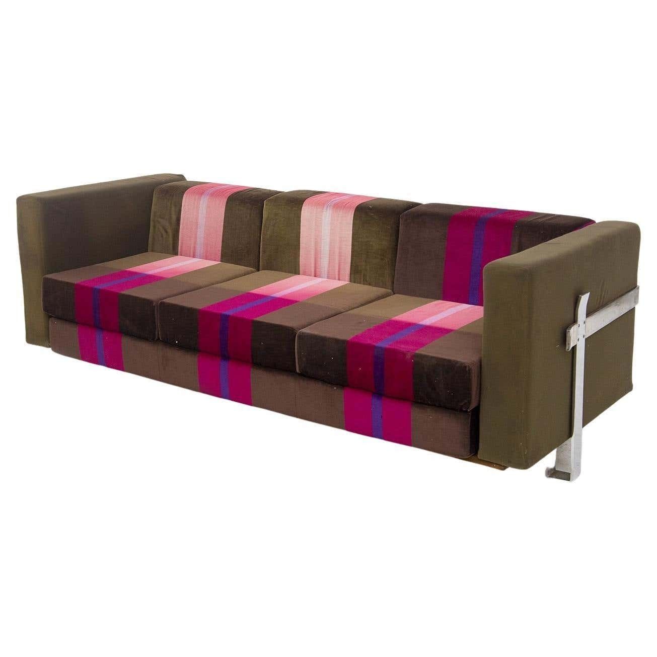 Vintage Fuchsia Sofa By Luigi Caccia Dominioni For Azucena
