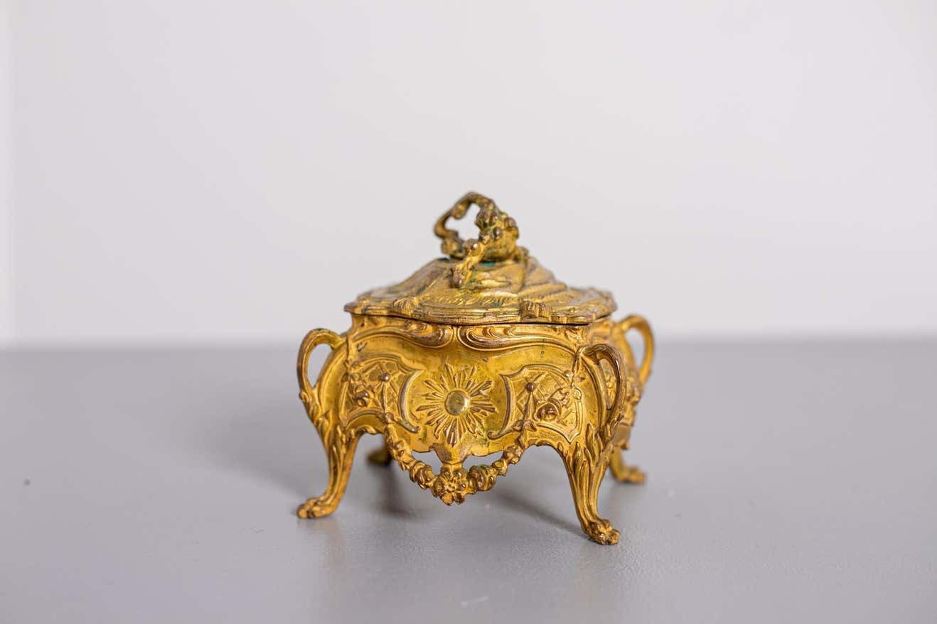 Jewellery Box Gilded Interior With Silk Satin Padding France, Paris, 1800 photo furniture