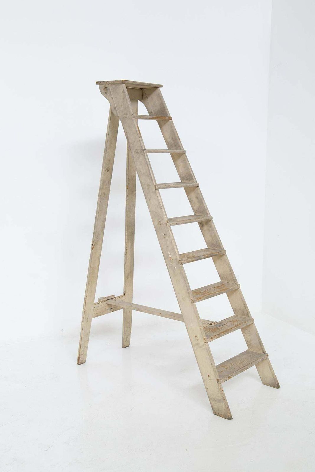 Antique Italian Decorative Staircase In Beige Wood photo furniture