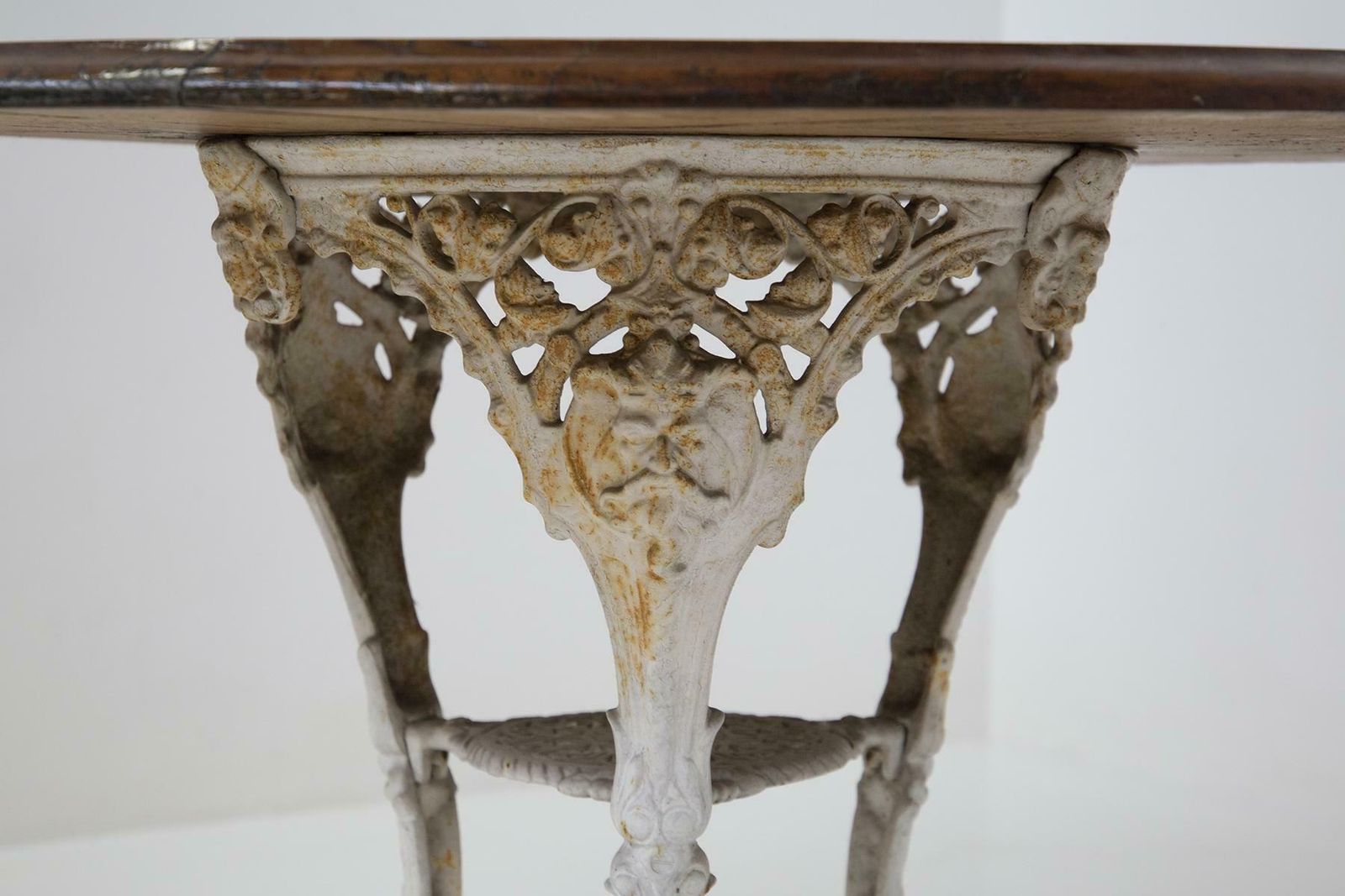 Cast Iron English Table Victorian In White And Wood photo 3040.0