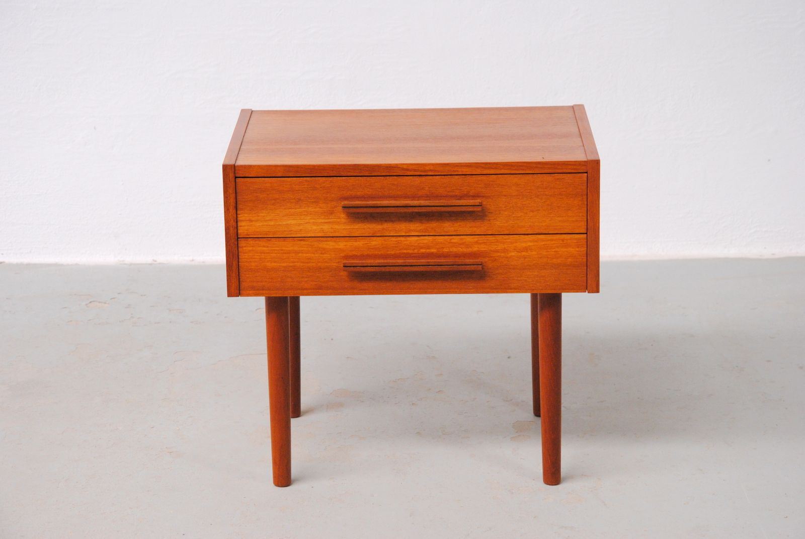 Fully Restored Danish Teak Chest Of Drawers   Bedside Table 1960's