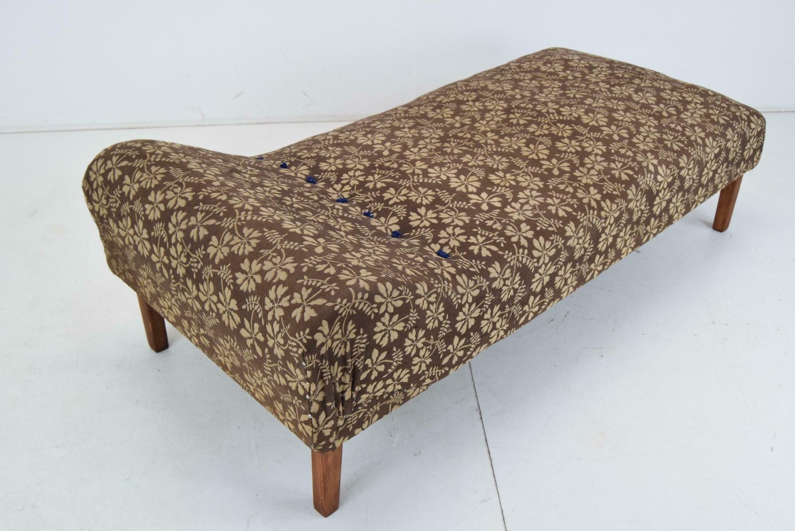 916.0 Art Deco Daybed,Circa 1930's., 1930s photo