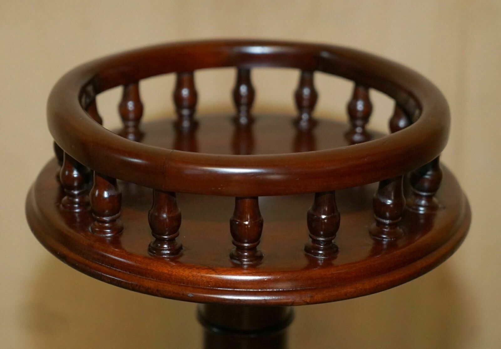 Pair Of Antique Thomas Chippendale Hand Carved Jardiniere Plant Stands Pedestals photo vinterior