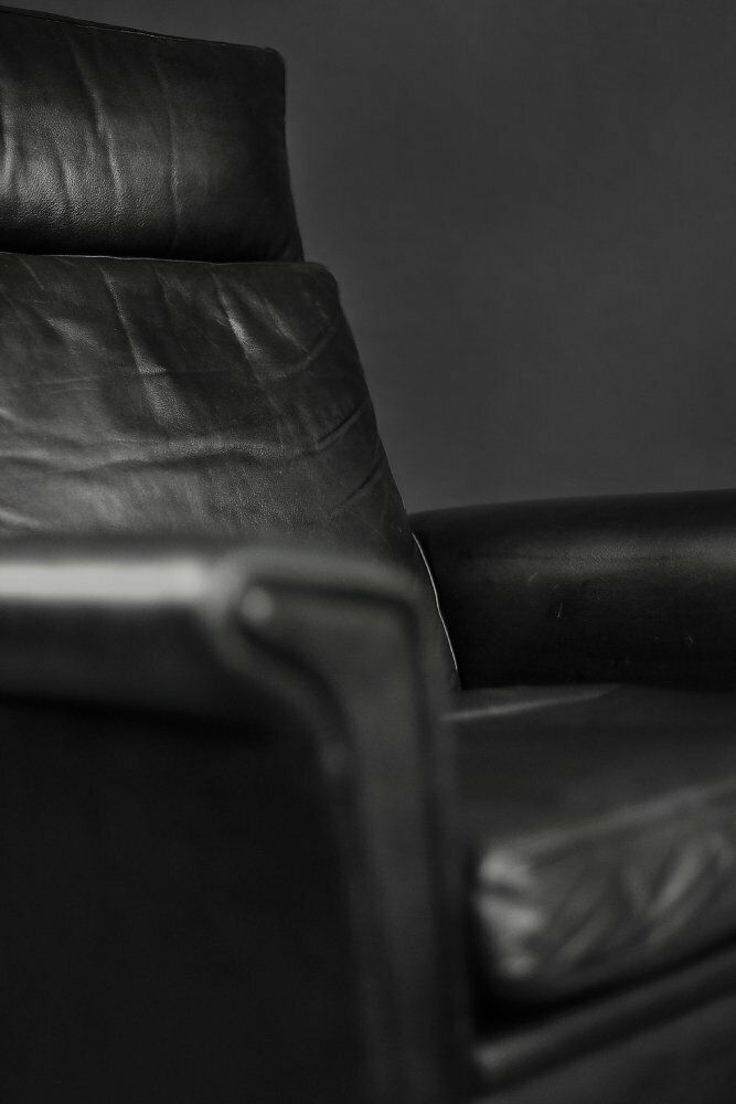Mid Century Danish Modern Minimalist Zwartleren Draaifauteuil Van Georg Thams, Jaren 1960 photo 2262.0