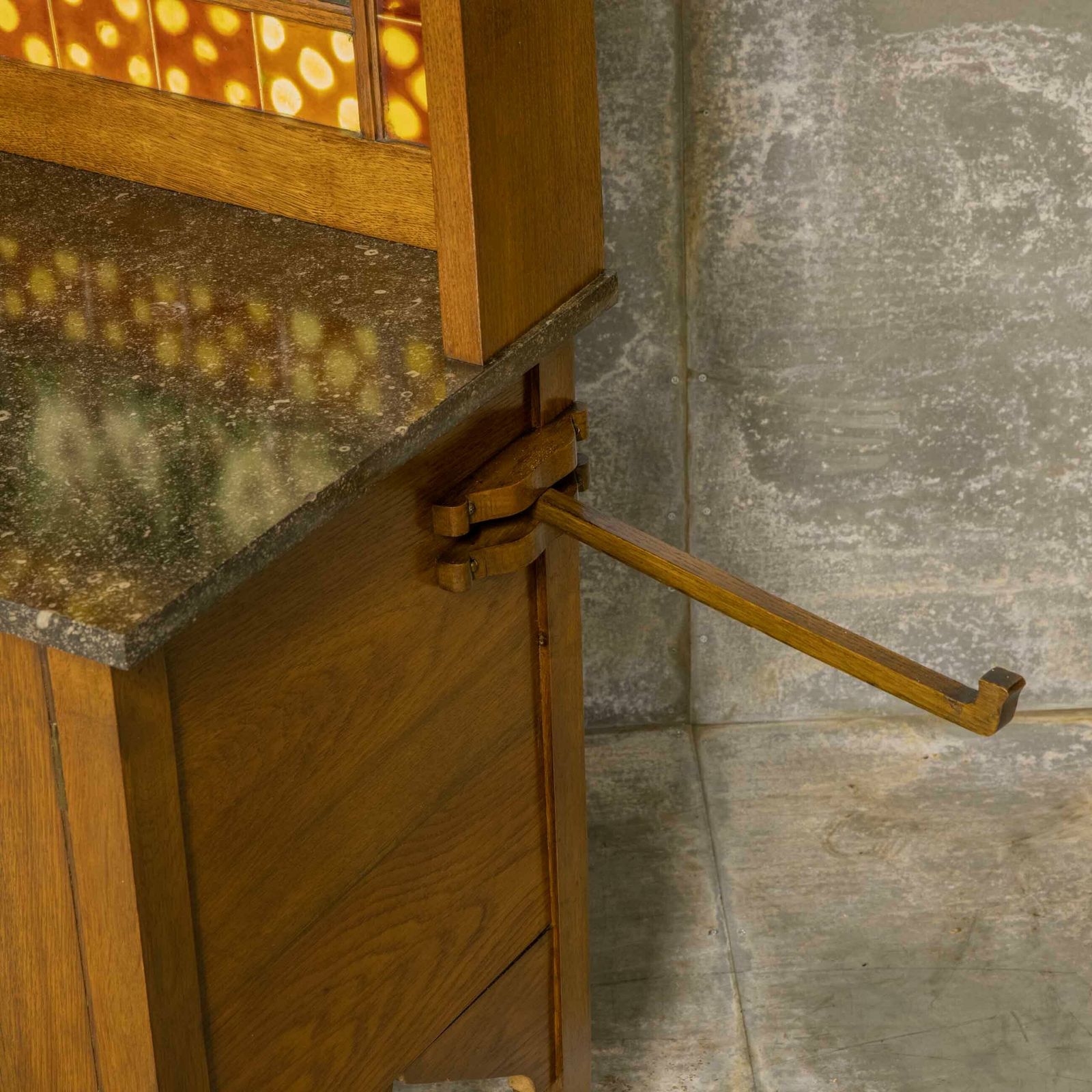 Art And Crafts Oak Washstand photo vinterior