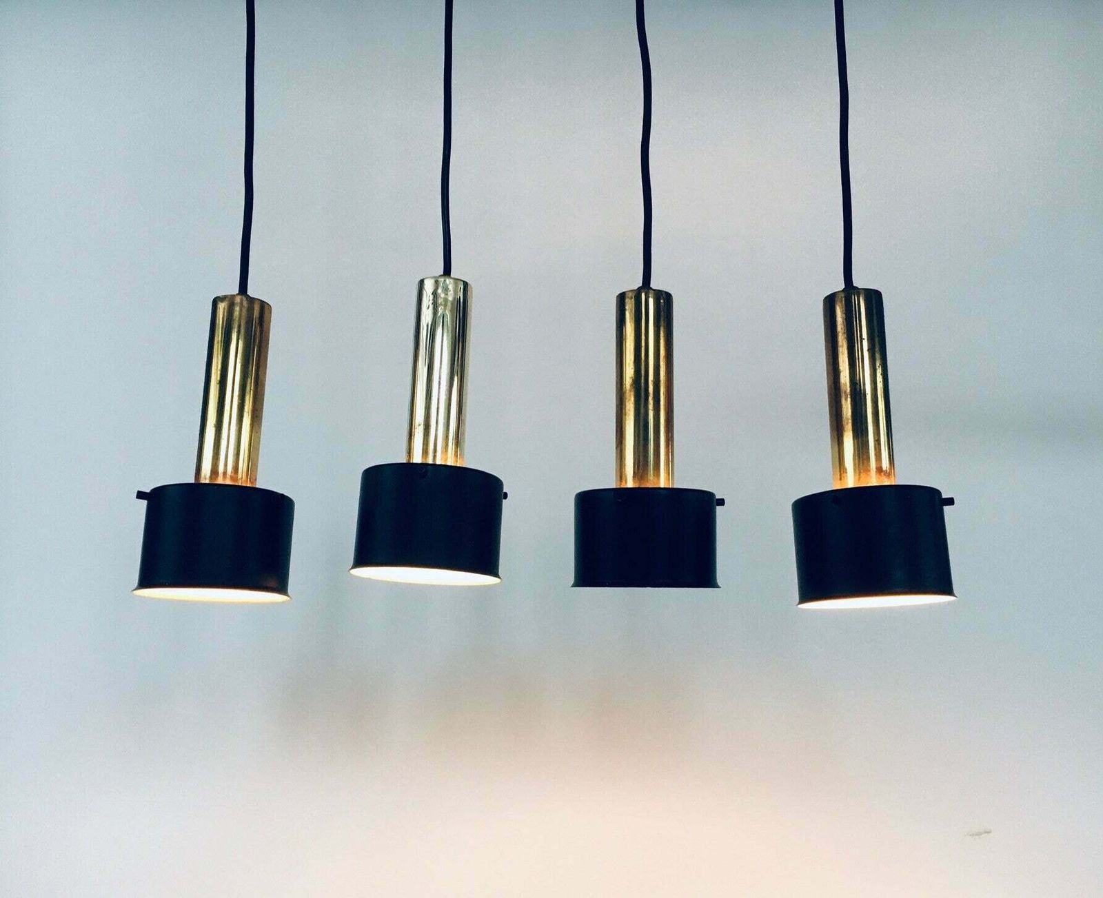 photo furniture Mid Century Modern Italiaans Design Hanglampset, Italië, Ca. Jaren 1960