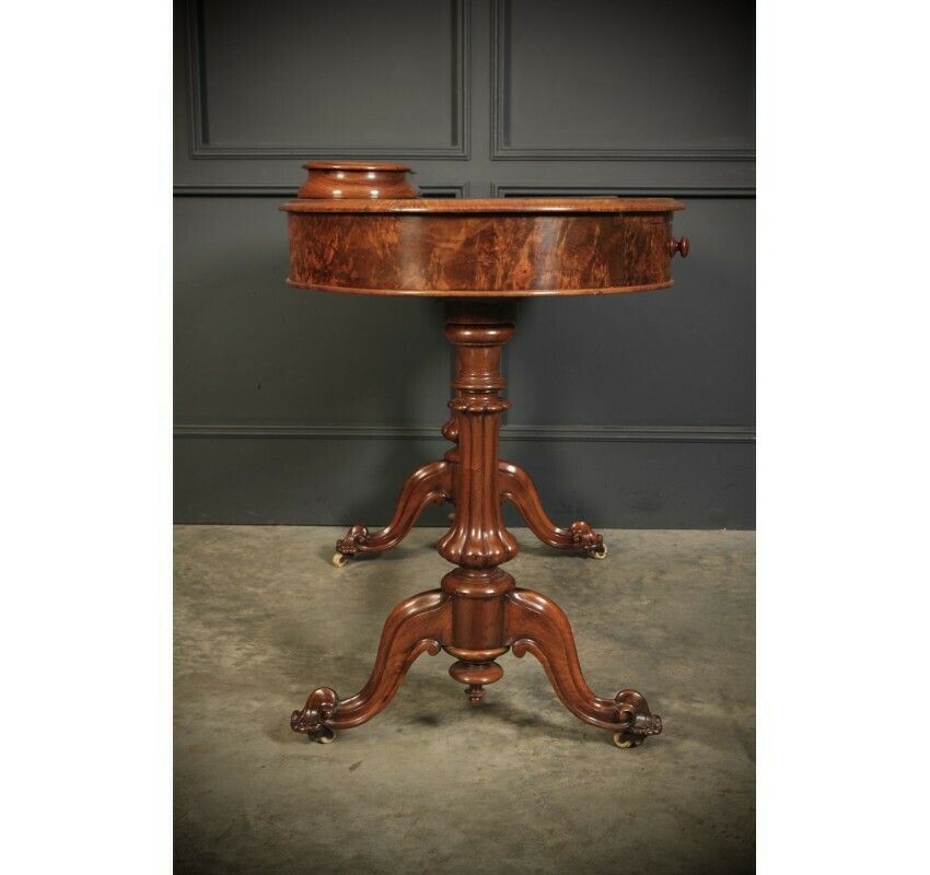 photo vinterior Marquetry Inlaid Burr Walnut Kidney Shaped Writing Table