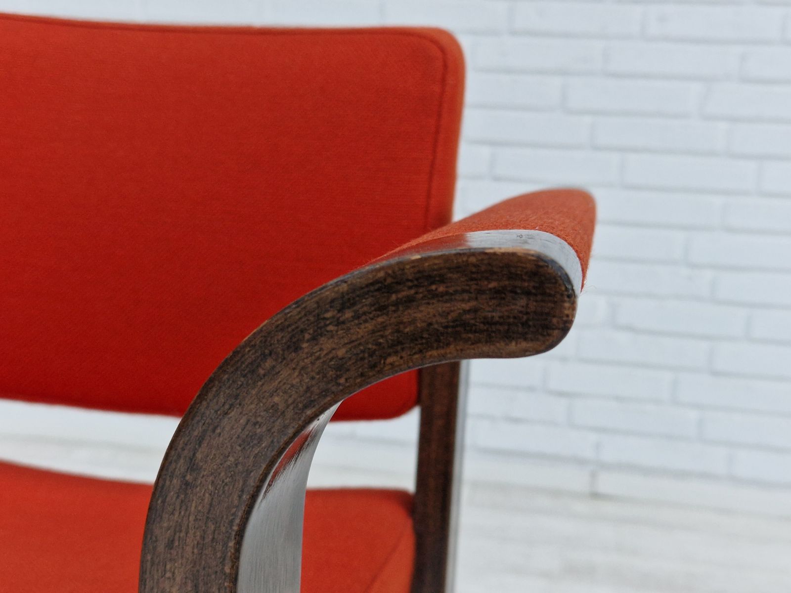 photo for sale Ca. Jaren 1980, Deens Design Van Magnus Olesen, Paar Fauteuils.