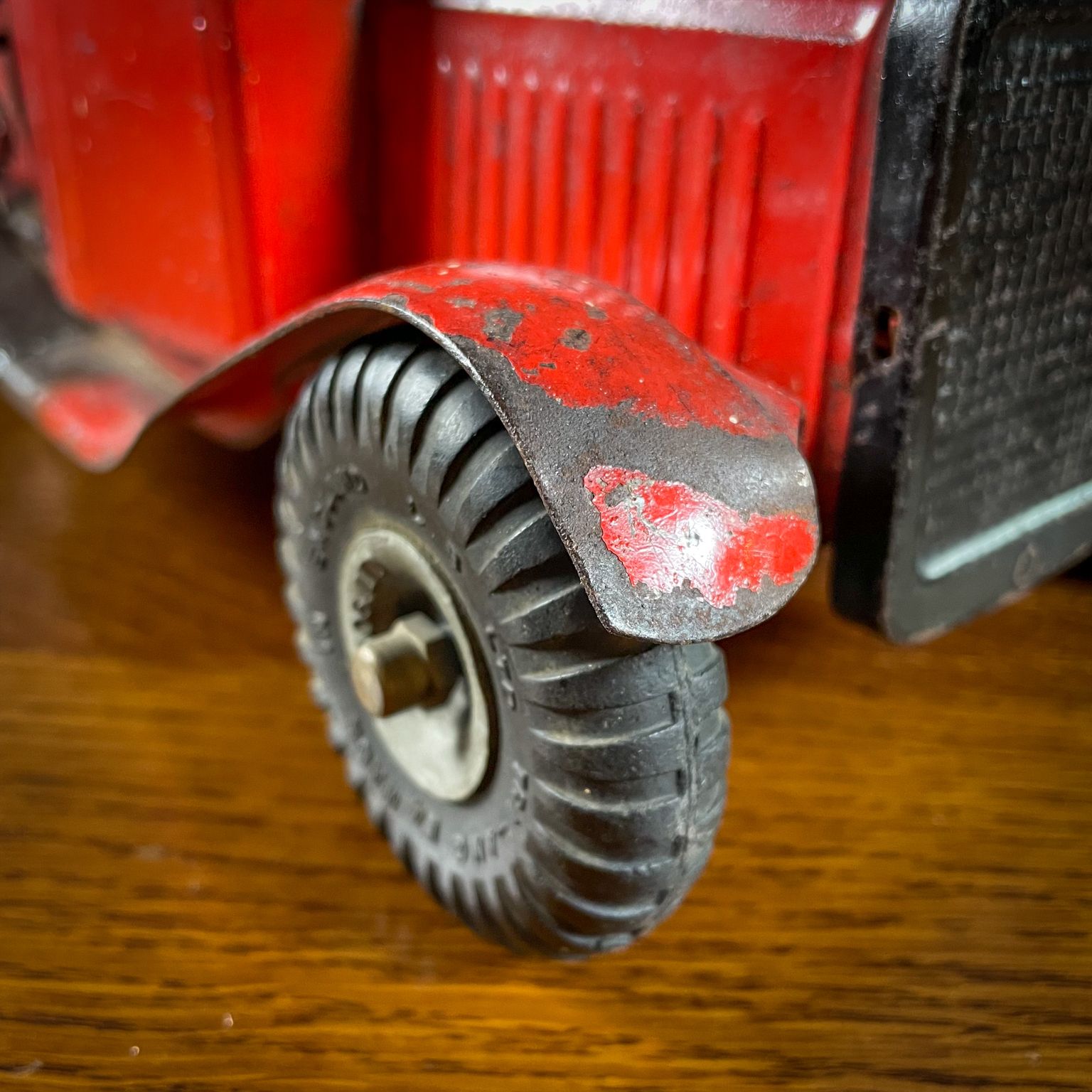photo furniture Tri Ang Tow Truck   1930s   England