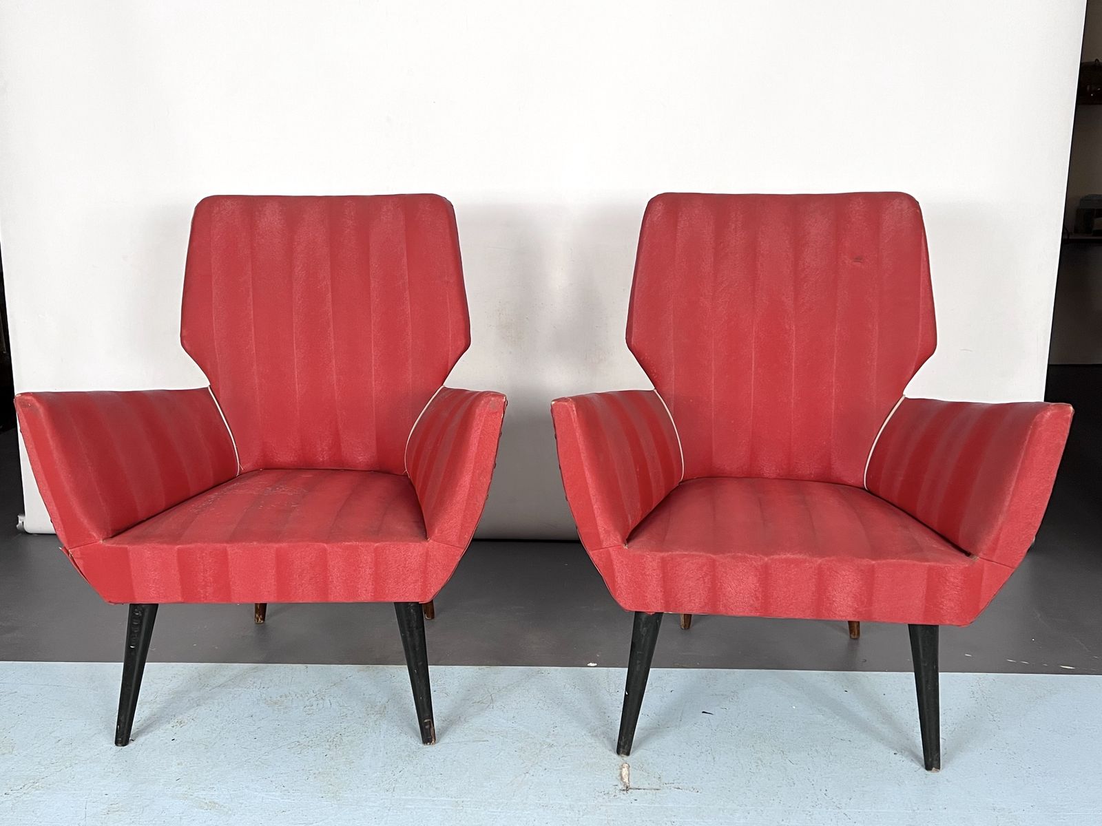 Mid Century Modern Pair Of Red Armchairs. Italy 1950s