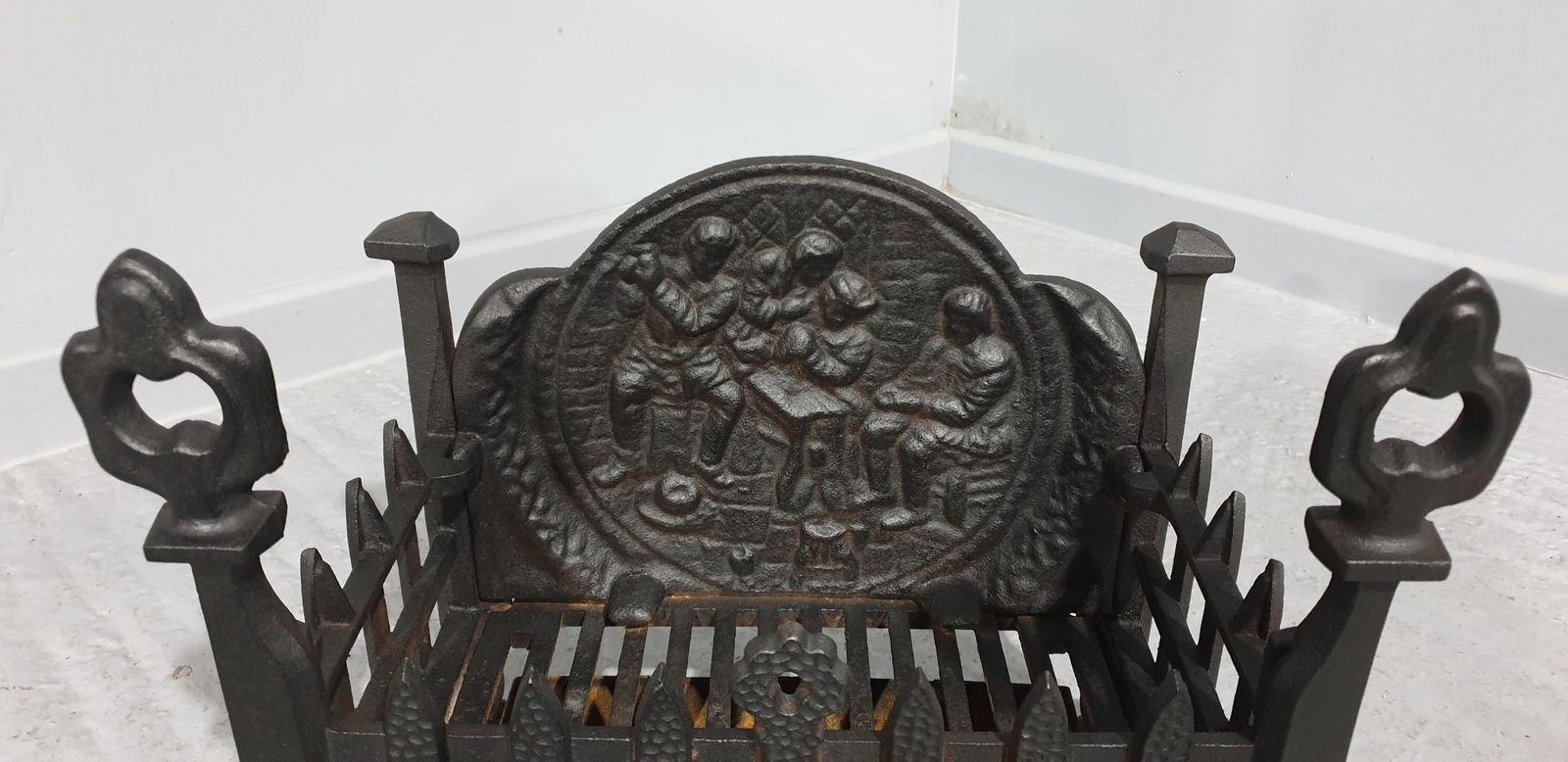 Cast Iron Grate Of Small Proportions photo vinterior