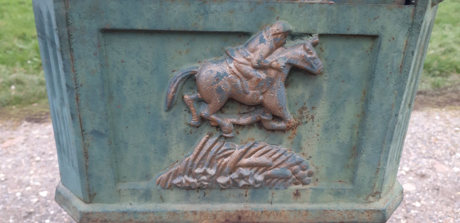 Victorian Cast Iron Mailbox, 1900s photo vinterior