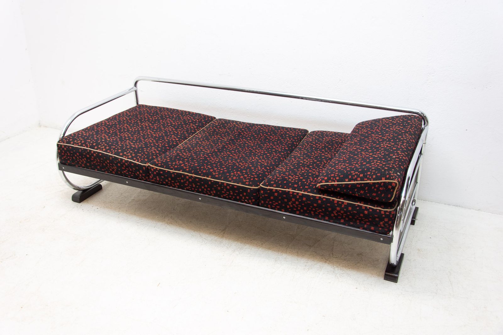 photo furniture Chromen Bauhaus Sofa Van Hynek Gottwald, Bohemen, Jaren 1930