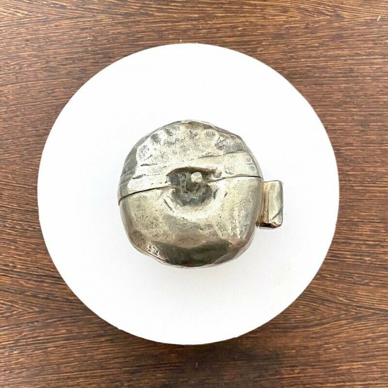 Appelsculptuur Van A. Pisani, Jaren 1970 photo furniture