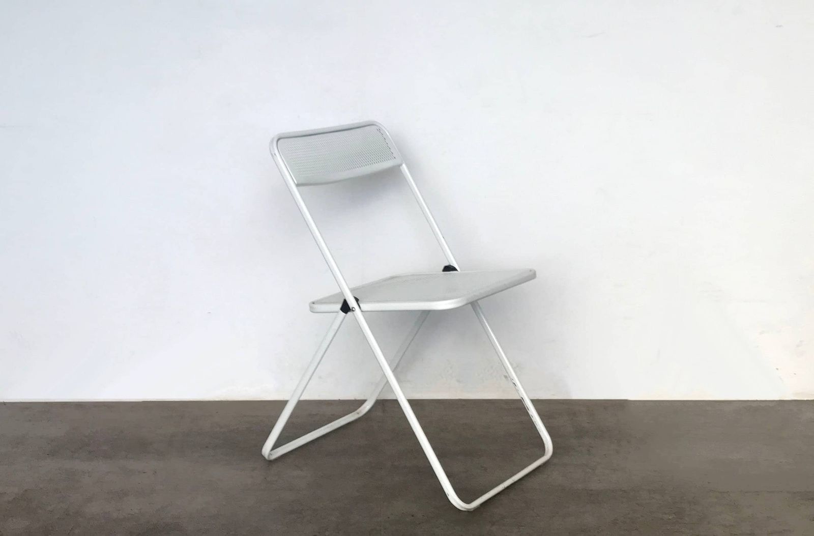 Retro Mid Century Style White Metal Folding Ocassional / Desk Chair photo furniture