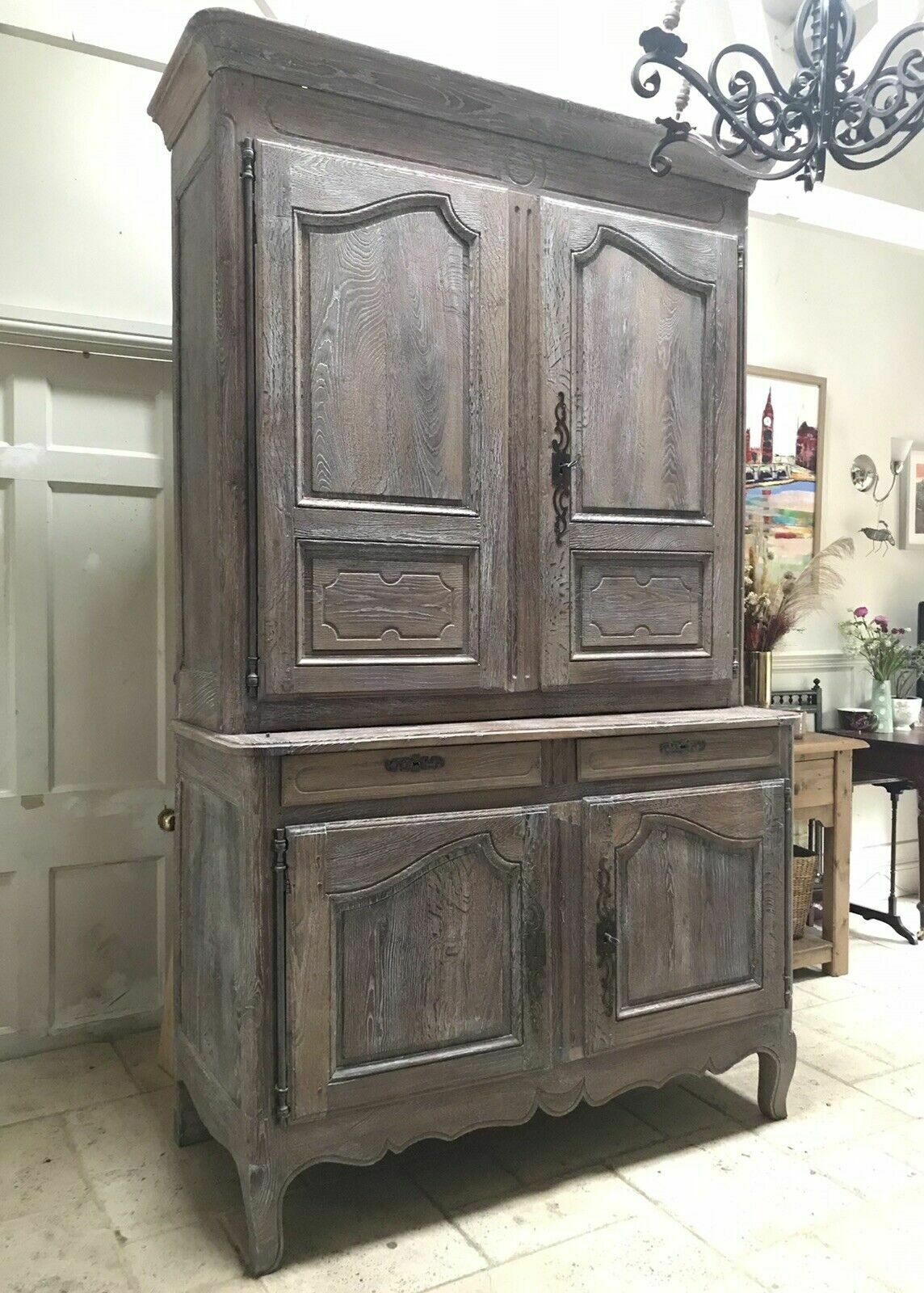 photo vintage Large Antique French Limed Oak Dresser Buffet Cabinet Armoire Larder Cupboard