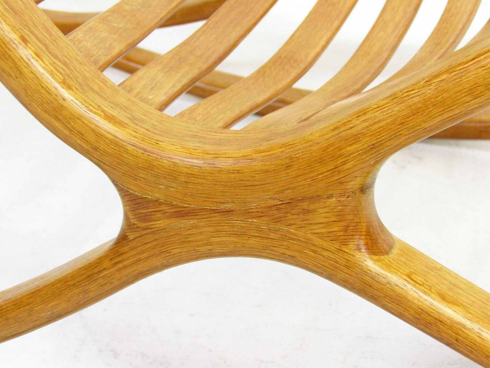 Sculptural 1960s Wishbone Rocking Chair In Oak By Robin Williams photo vinterior
