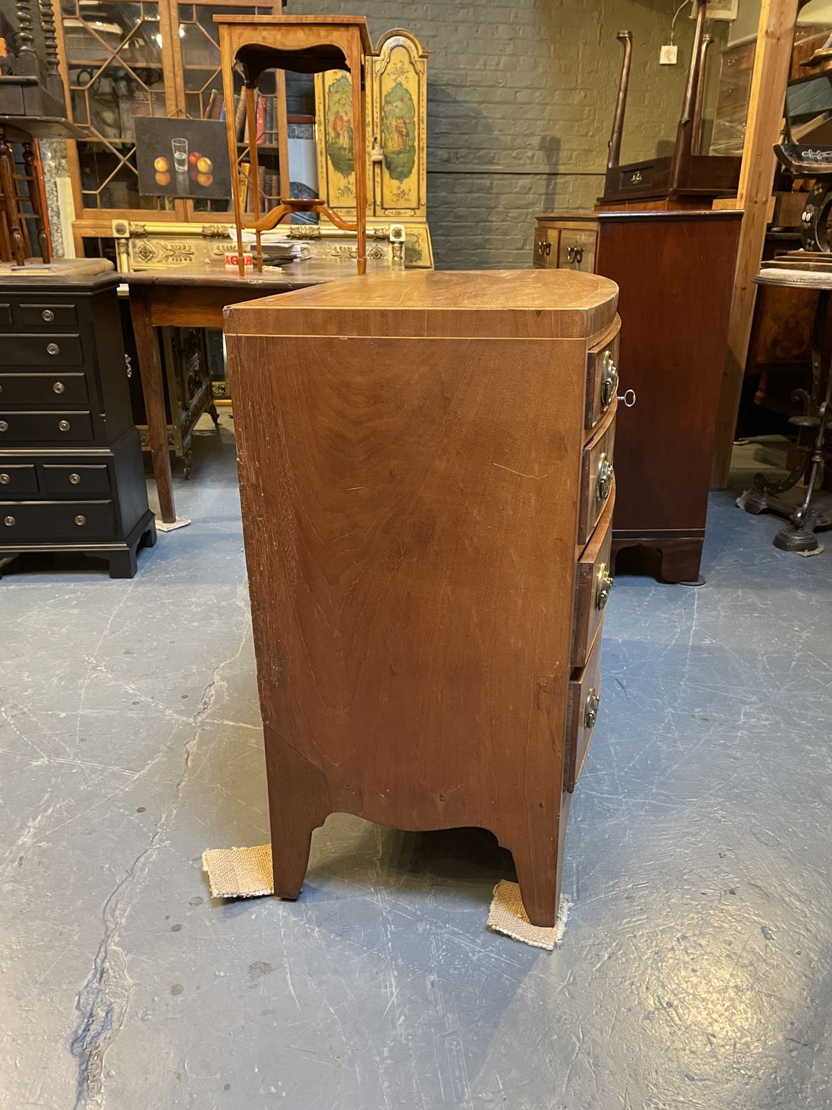 Regency Bow Front Chest Of Drawers photo vinterior