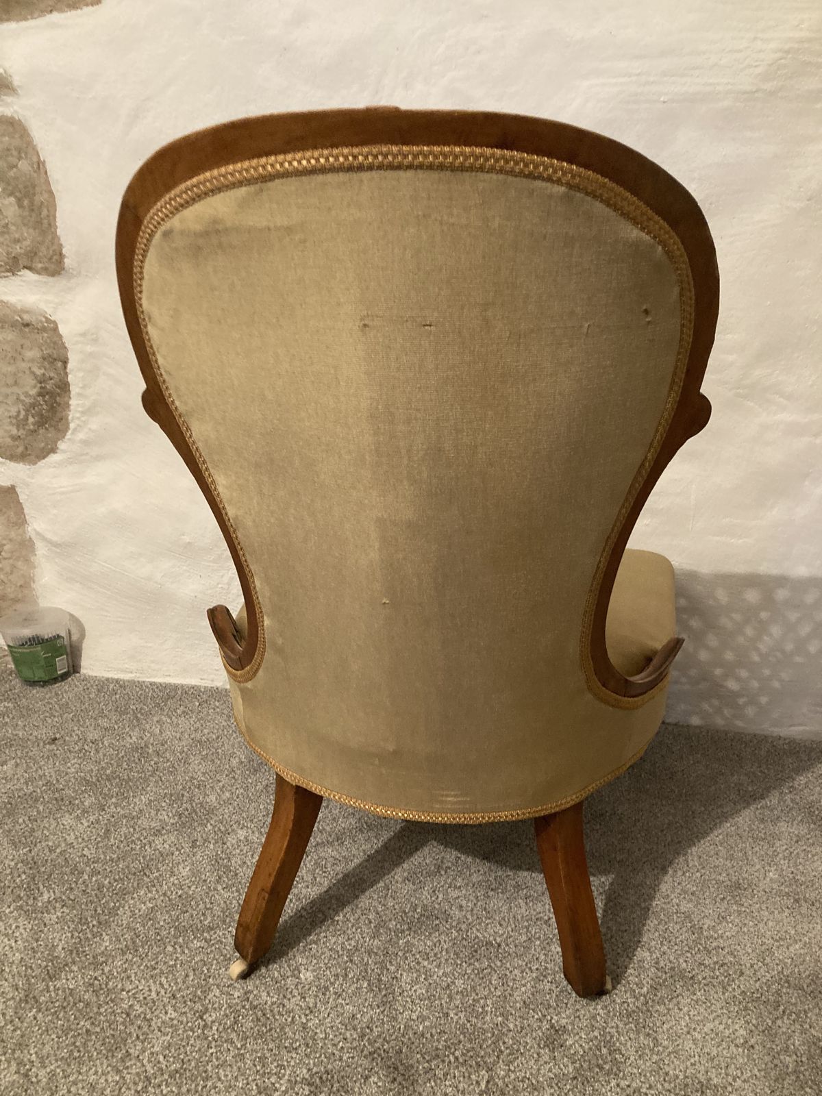 Victorian Nursing Chair With Pot Castors photo 175.0