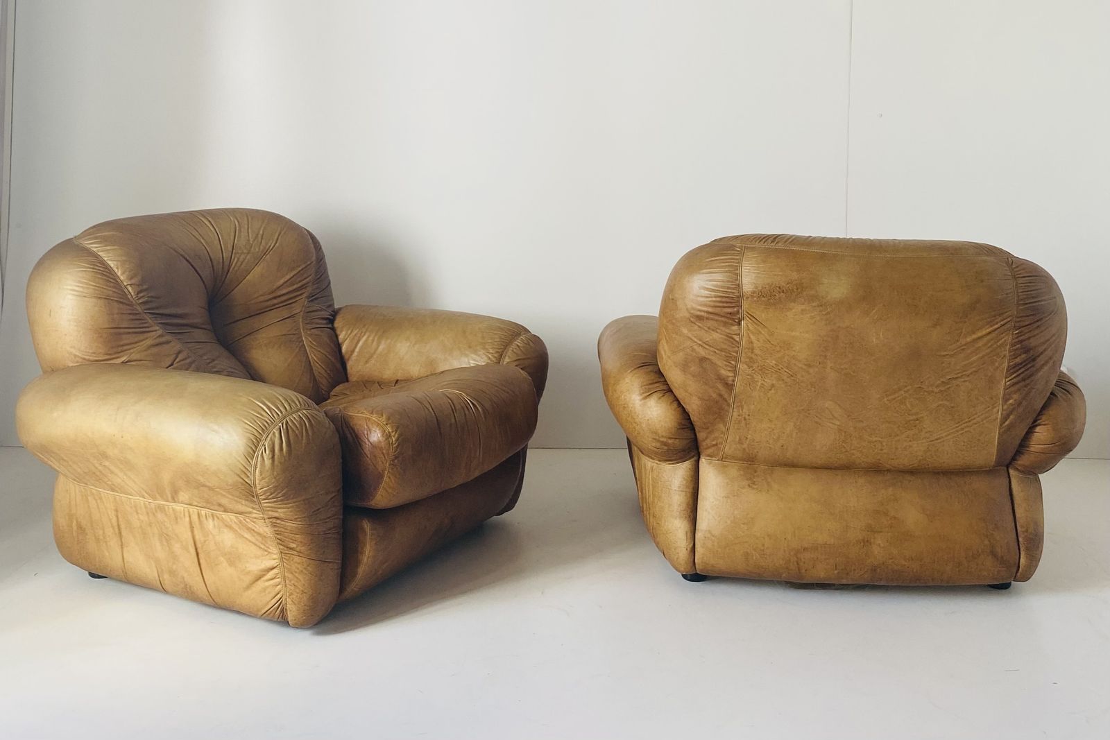 1970s Sapporo Style Cognac Leather Armchairs, Set Of Two photo 4000.0