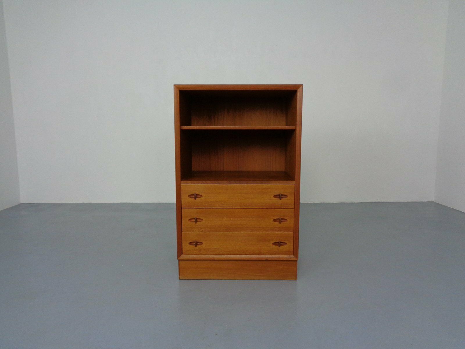 Teak Chest Of Drawers By H. W. Klein For Bramin, 1960s photo furniture