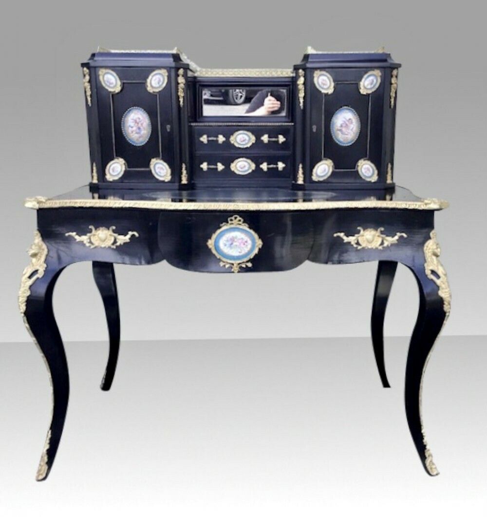 photo vinterior Antique Ebonised Ormolu Mounted Bon Heur Du Jour Desk