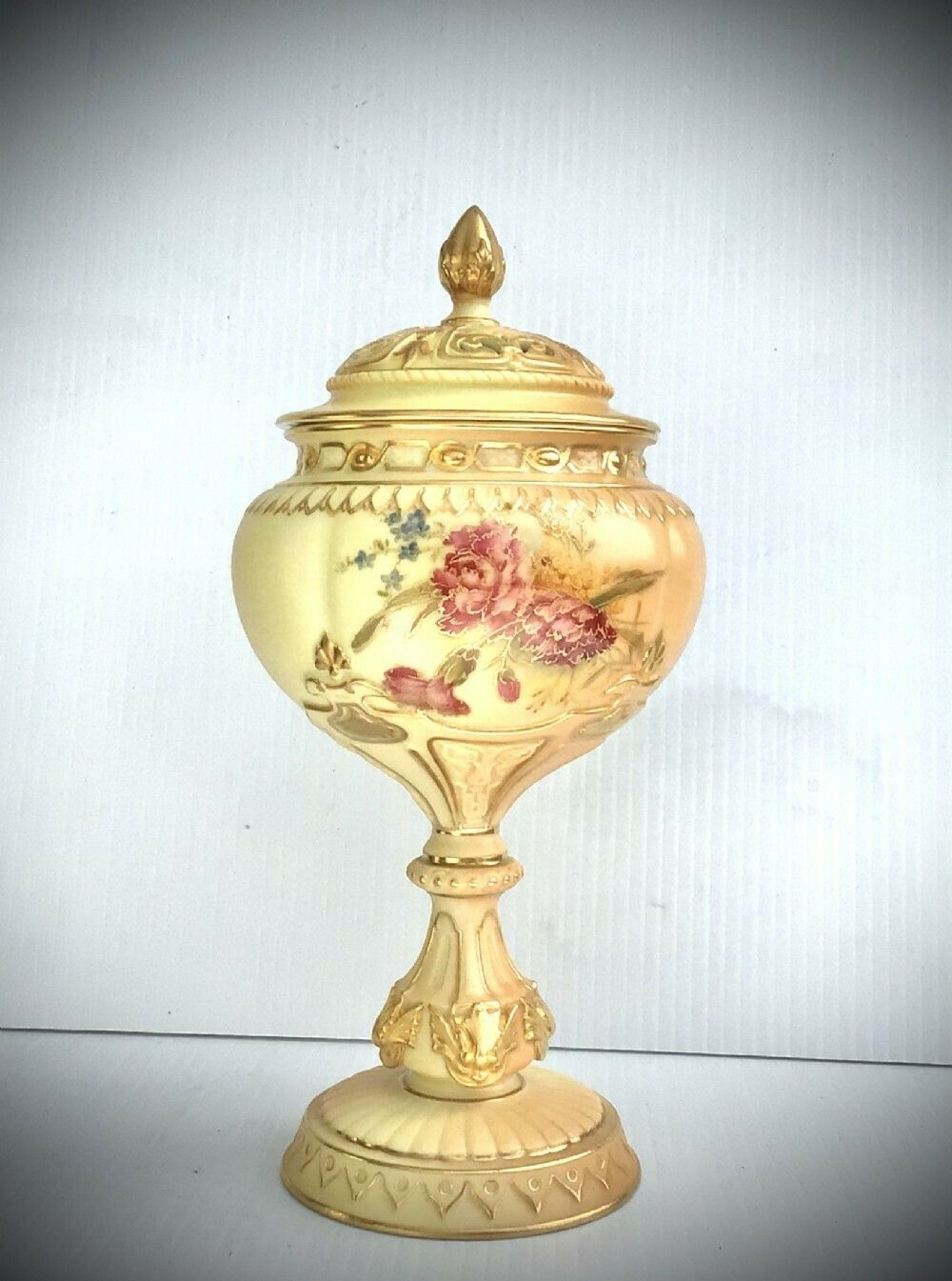 Antique Royal Worcester Blush Ivory Pot Pourri Pedestal Vase