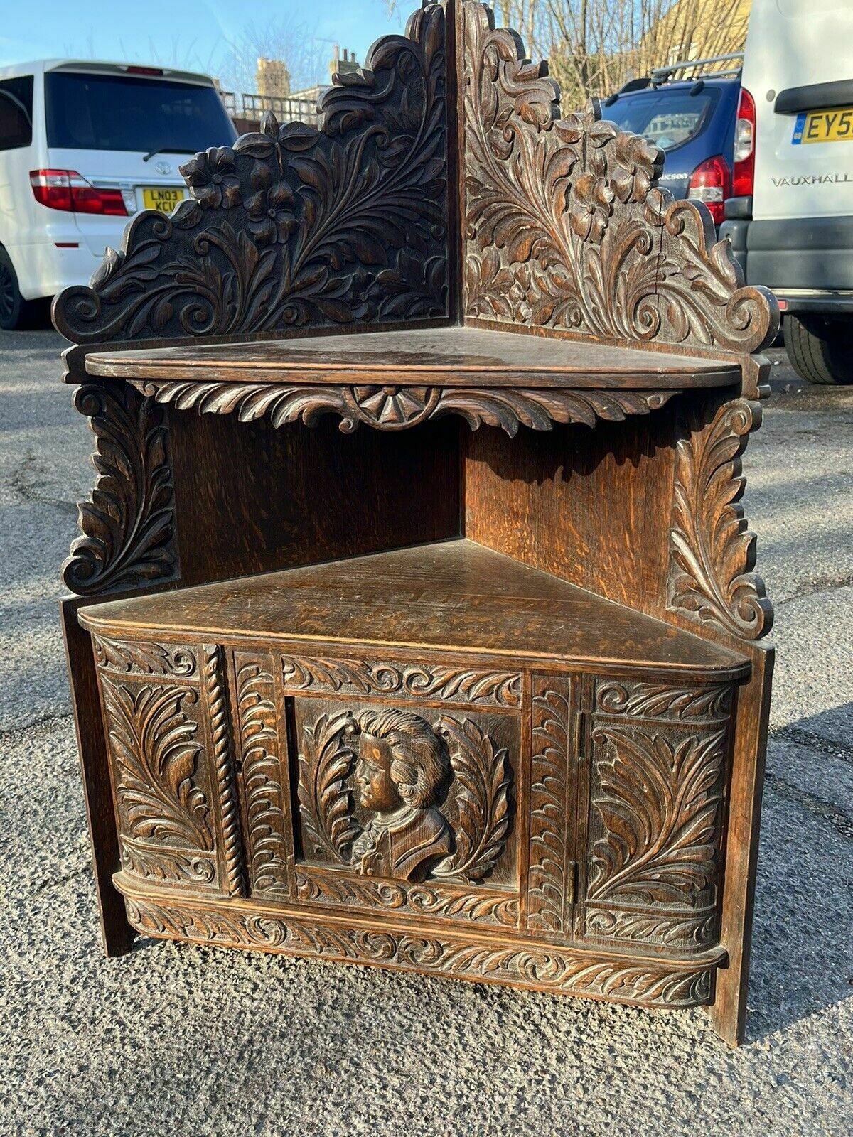 Victorian Corner Wall Cabinet, In Oak With Fine Carved Figure And Decoration. photo vintage