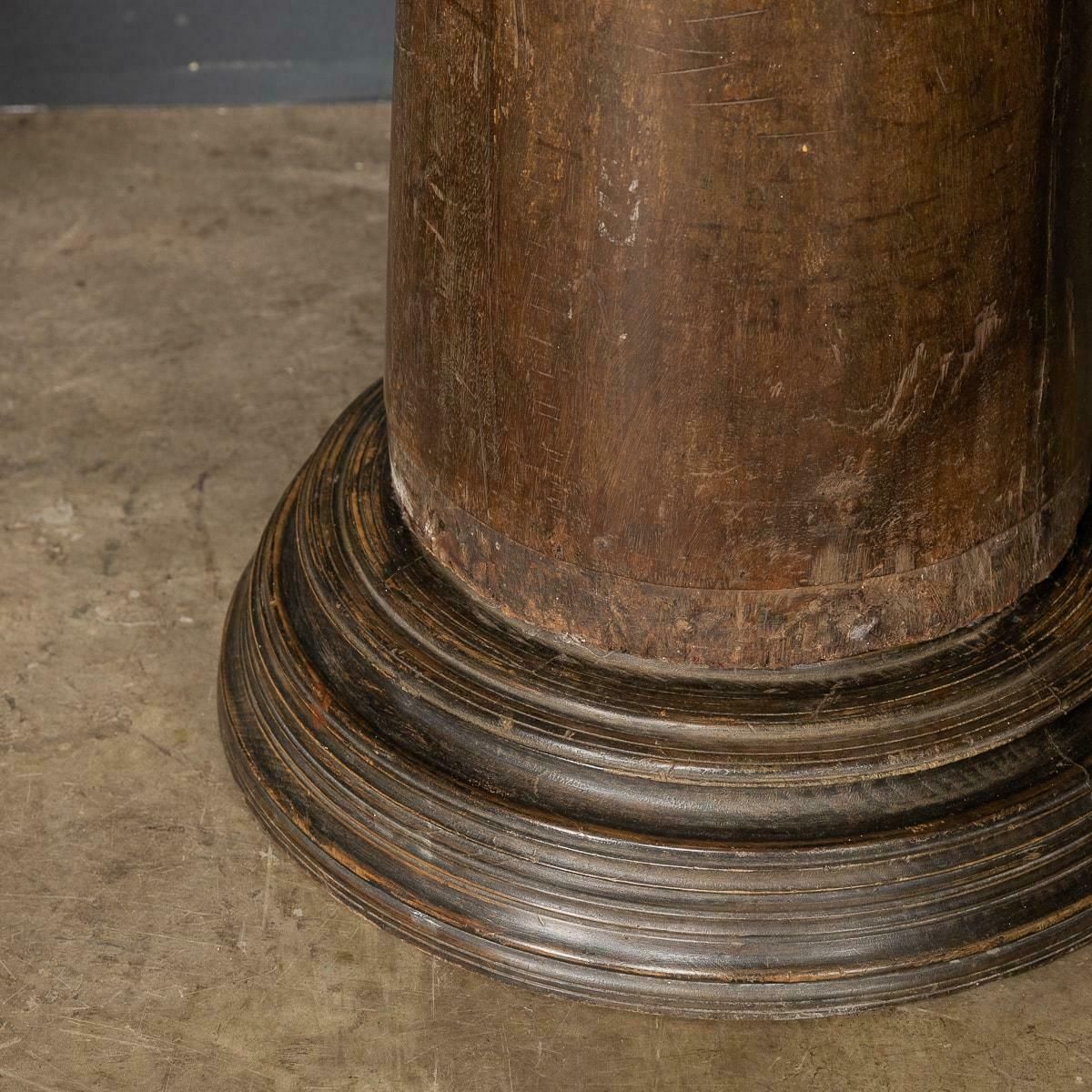 photo vintage 19th Century Indian Handcarved Architectural Columns, C.1860