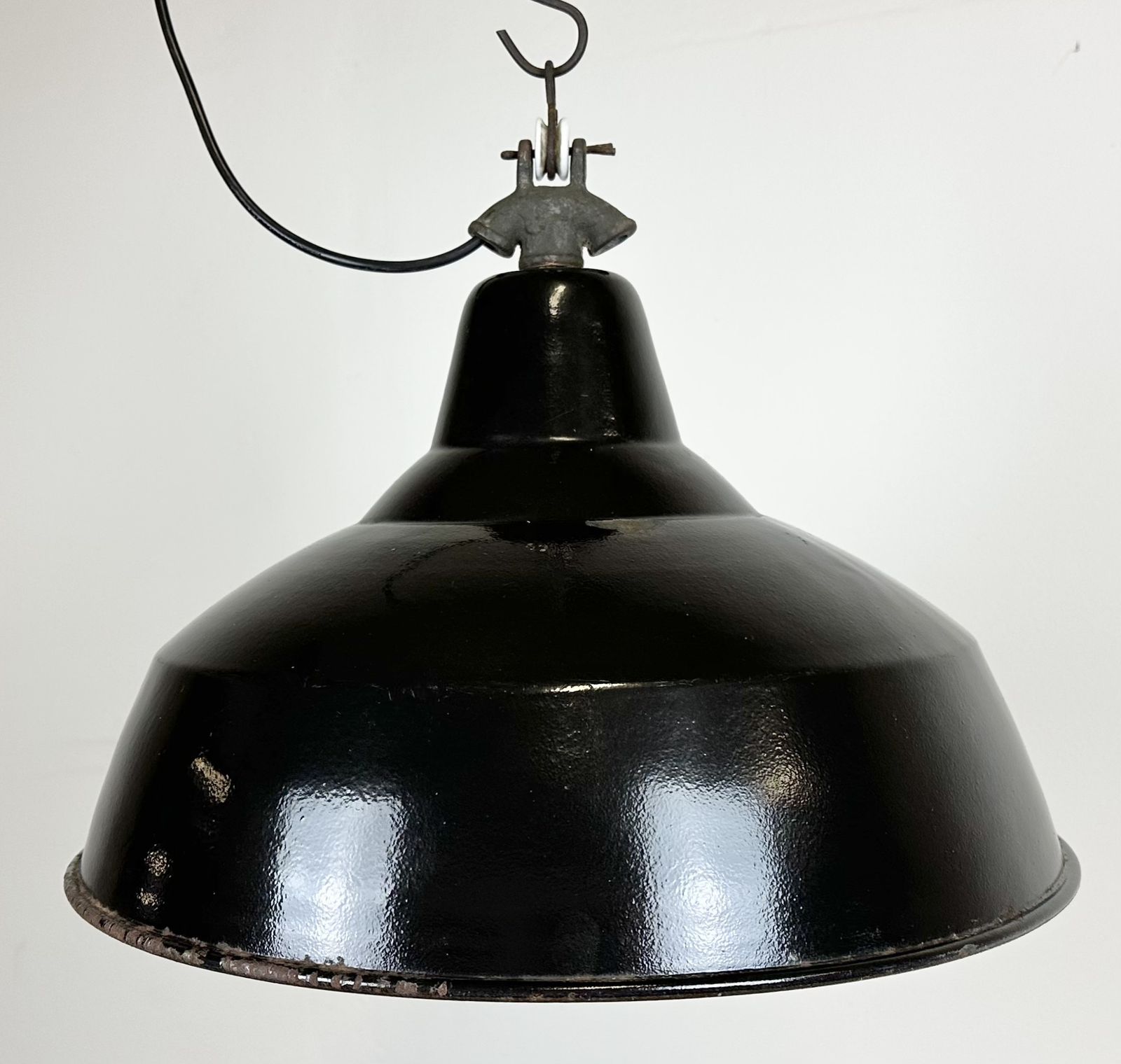 photo buy Industrial Black Enamel Factory Lamp With Cast Iron Top, 1950s