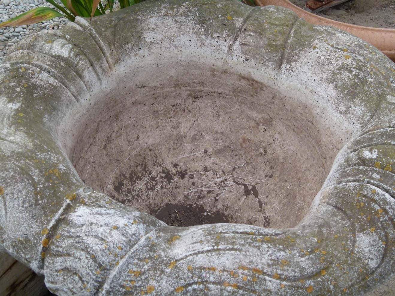 1076.0 Mid 20th Century Reconstituted Stone Urn In Classical Greek Style photo