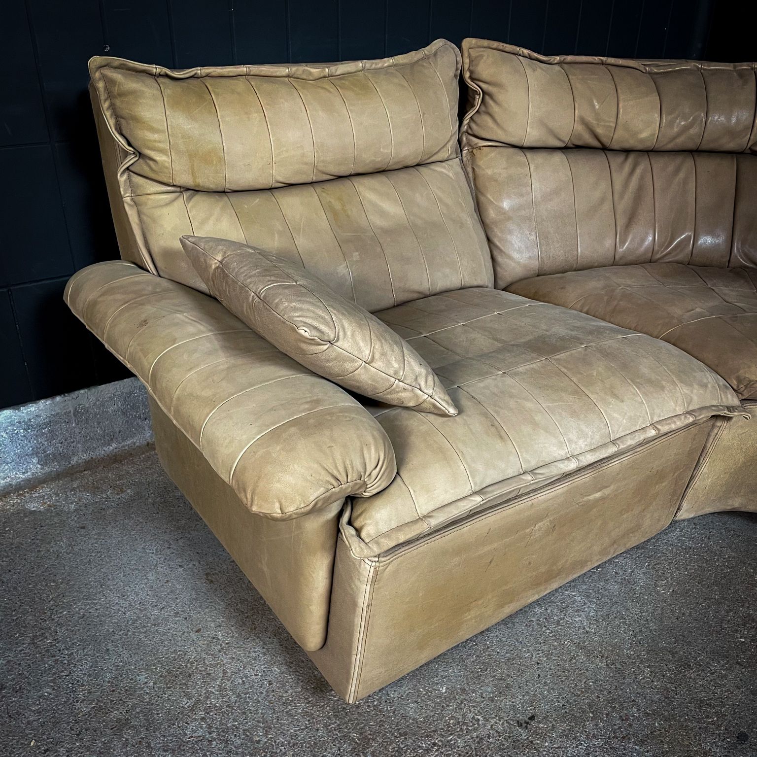 Laauser Mid-Century Elements Hoekbank   Natuurkleur / Zandbruin Patchwork Leer   5 Delen photo vinterior
