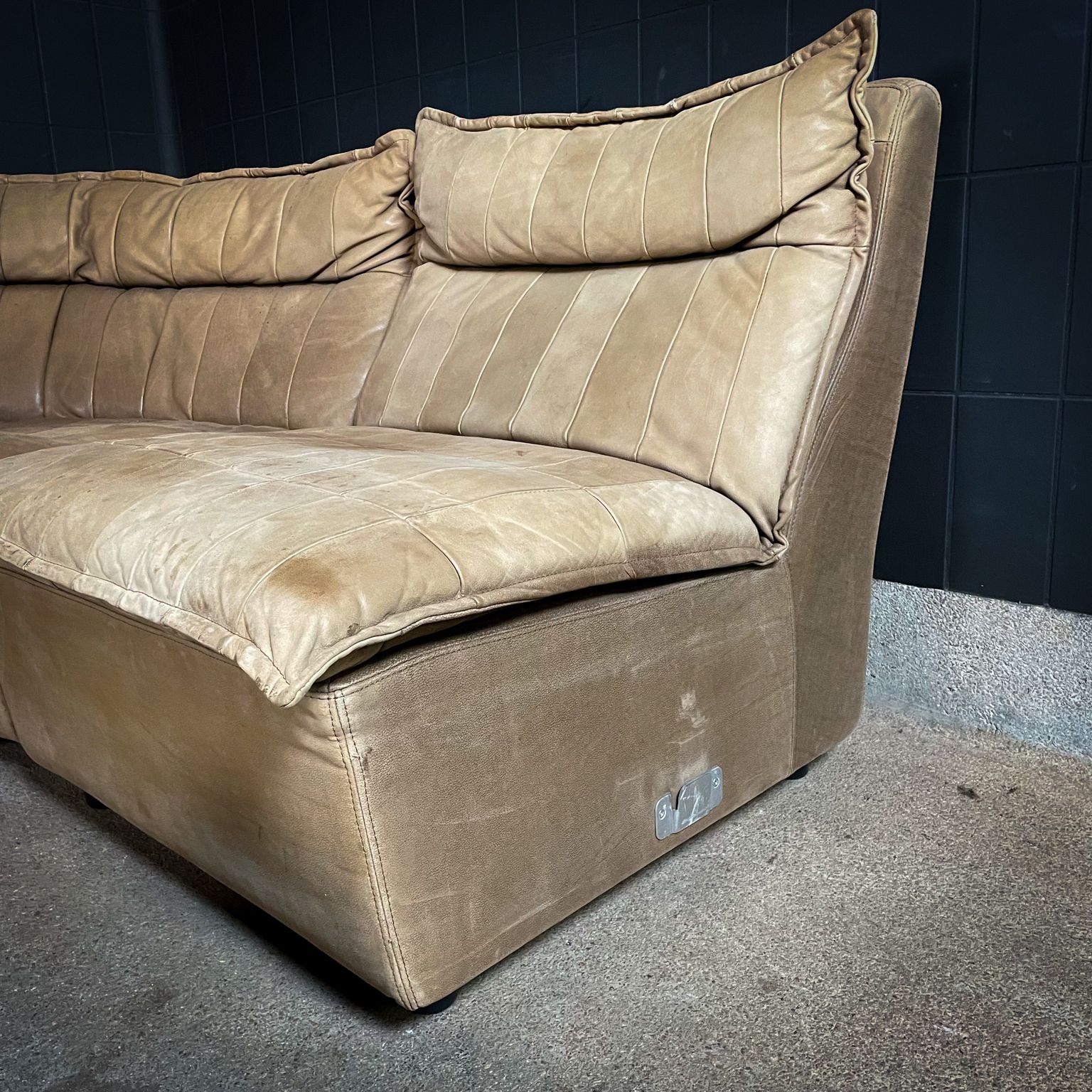 Meubels Laauser Mid-Century Elements Hoekbank   Natuurkleur / Zandbruin Patchwork Leer   5 Delen photo
