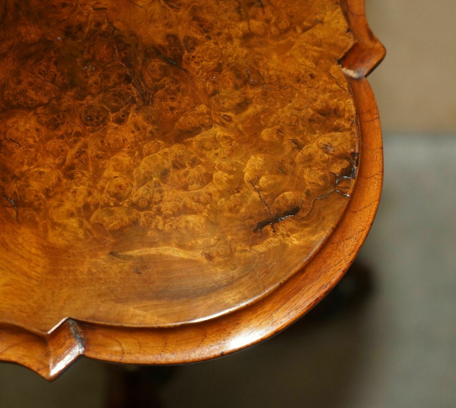 photo vintage Pair Of Restored Victorian Burr Walnut Tripod Side End Lamp Tables Circa 1860