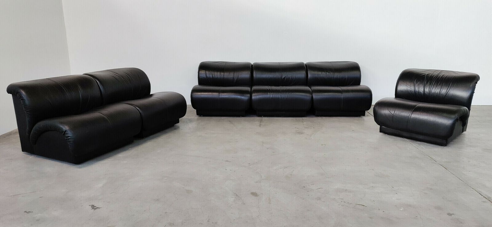 Mid Century Modern Black Leather Modular Sofa By Doimo Salotti photo Furniture