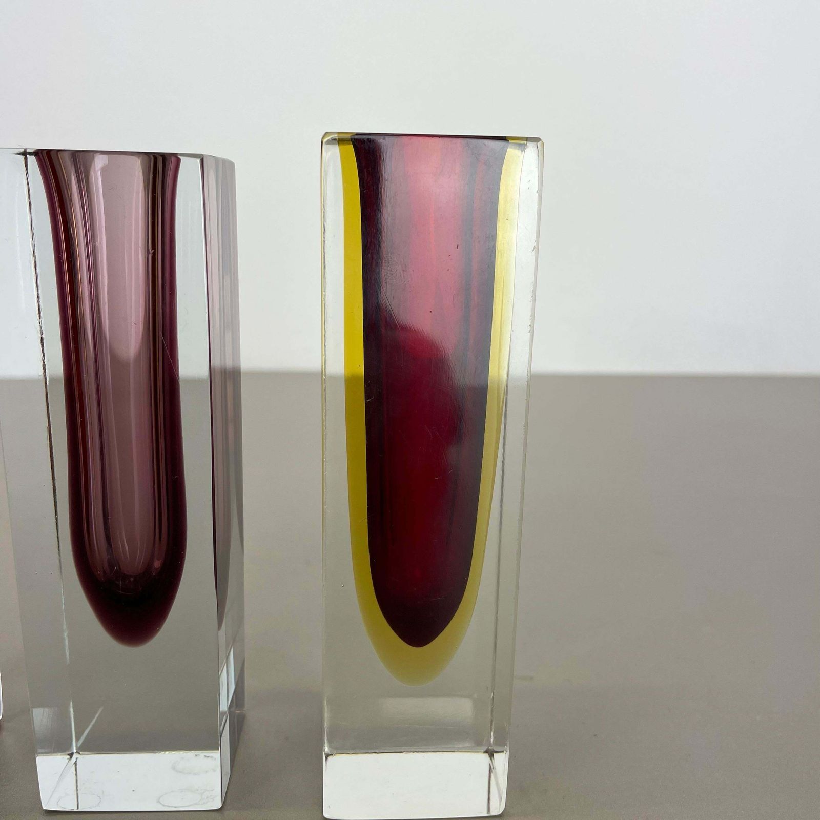 Rare Set Of 3 Multicolour Faceted Murano Glass Sommerso Cube Vases, Italy, 1970s photo vintage