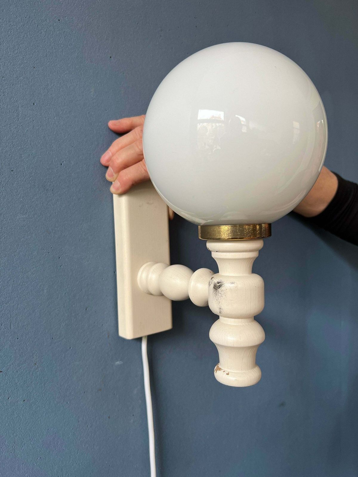 Vintage Opaline Glazen Wandlamp / Witte Space Age Wandlamp photo vinterior