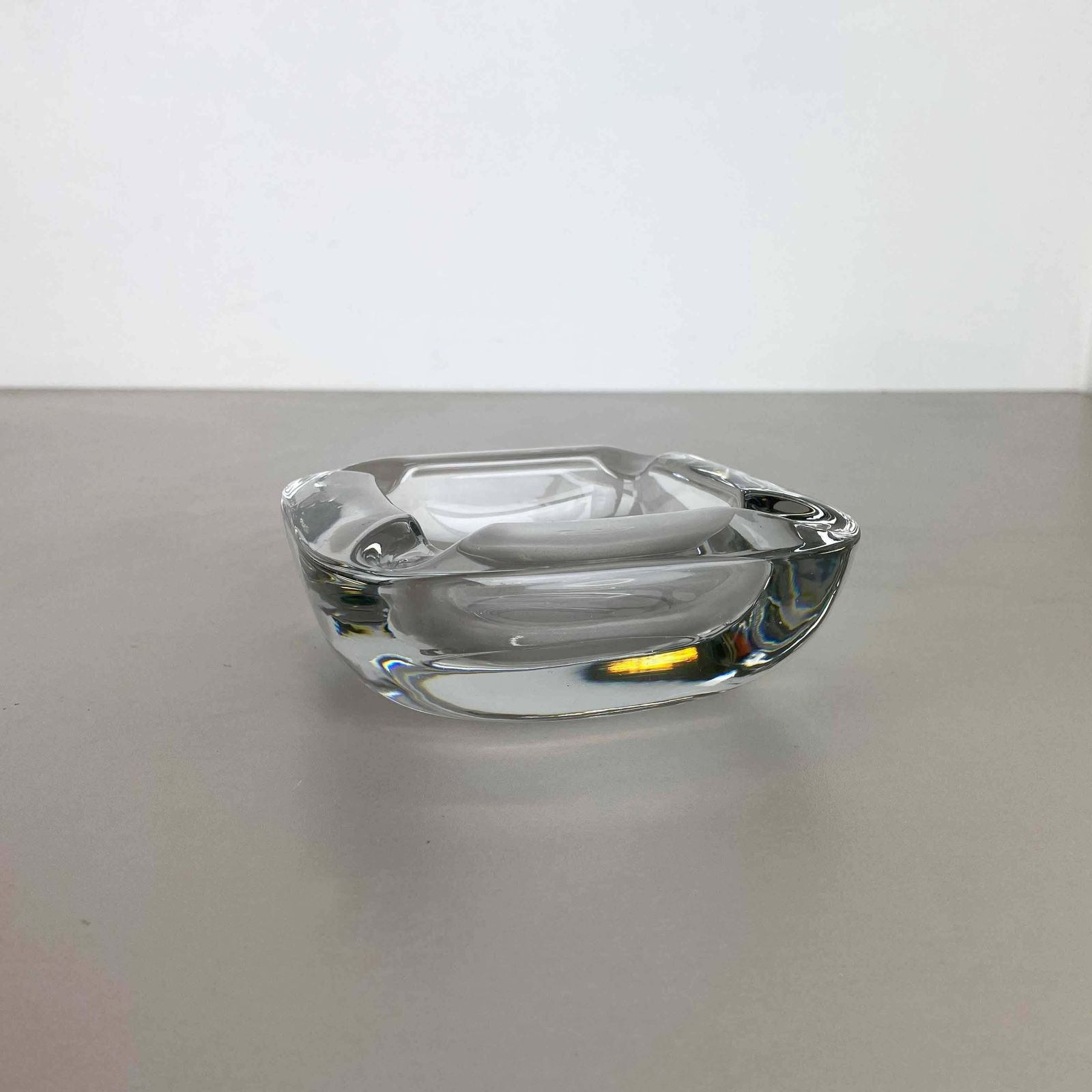 Large 1,8kg French Lucid Crystal Glass Shell Ashtray By Art Vannes France 1970 photo for sale